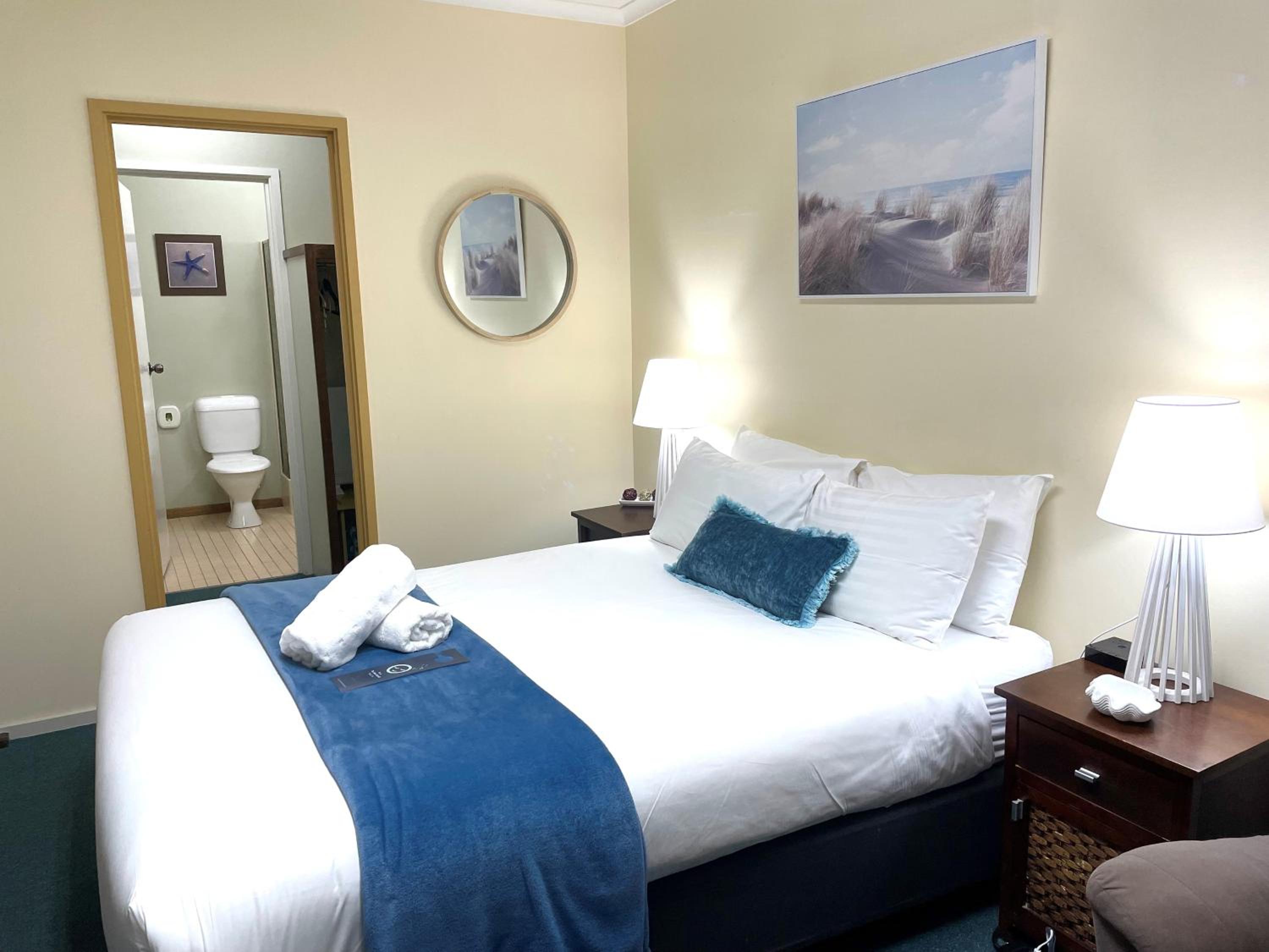 Queen Room photo 3