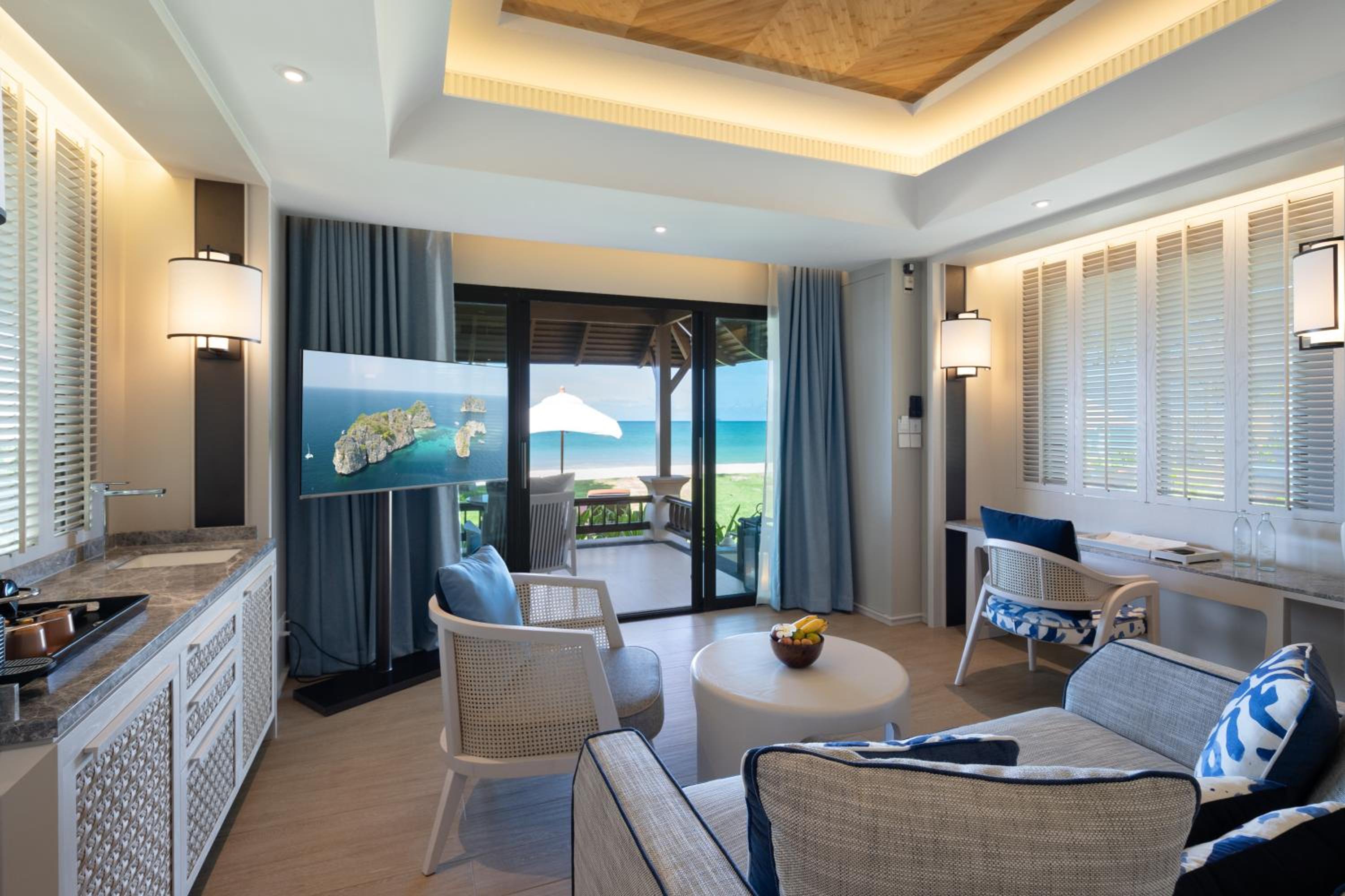 Beach Villa - Free Airport Shuttle - Photo 6