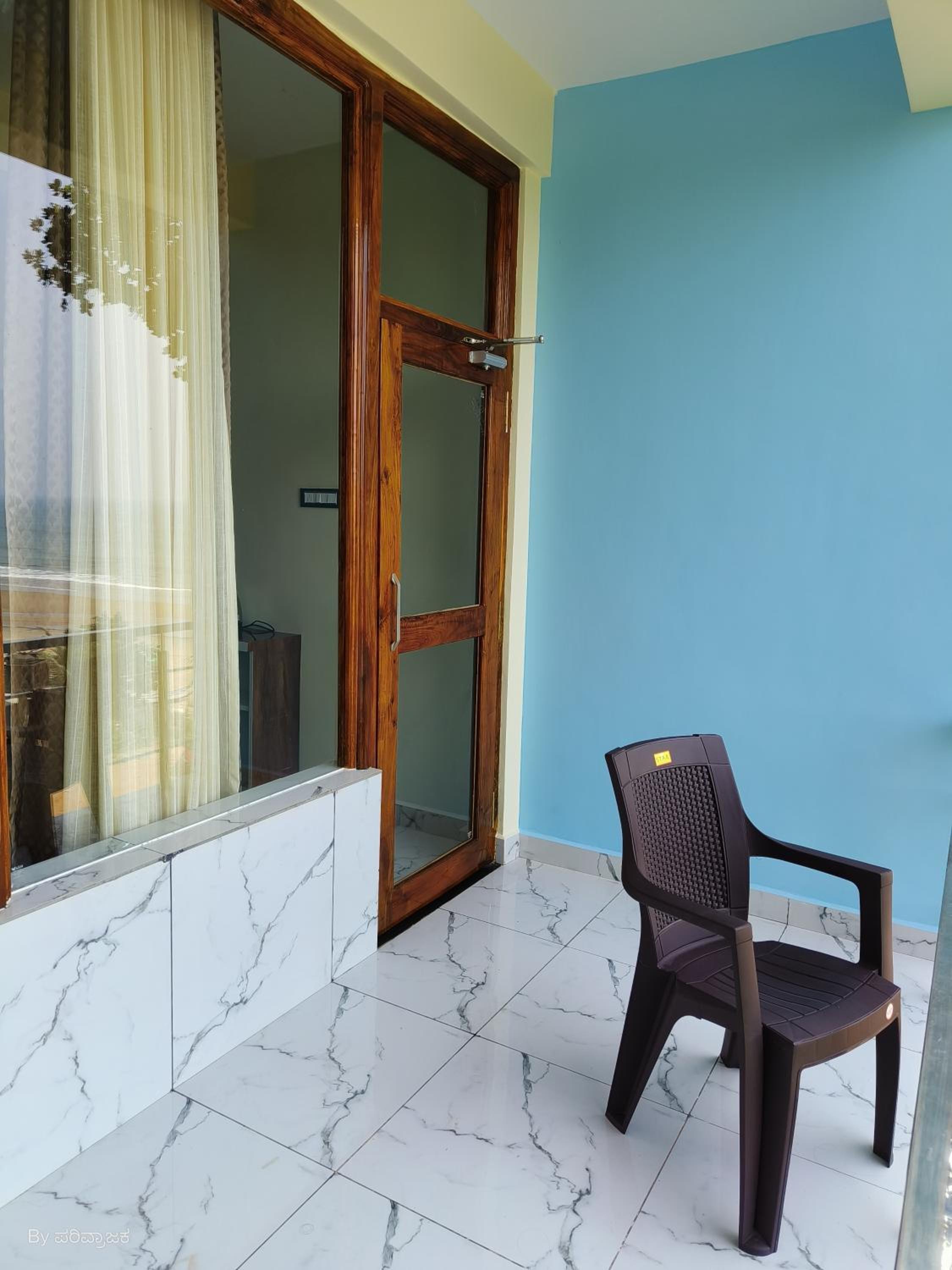 Family Room with Sea View - Photo 7