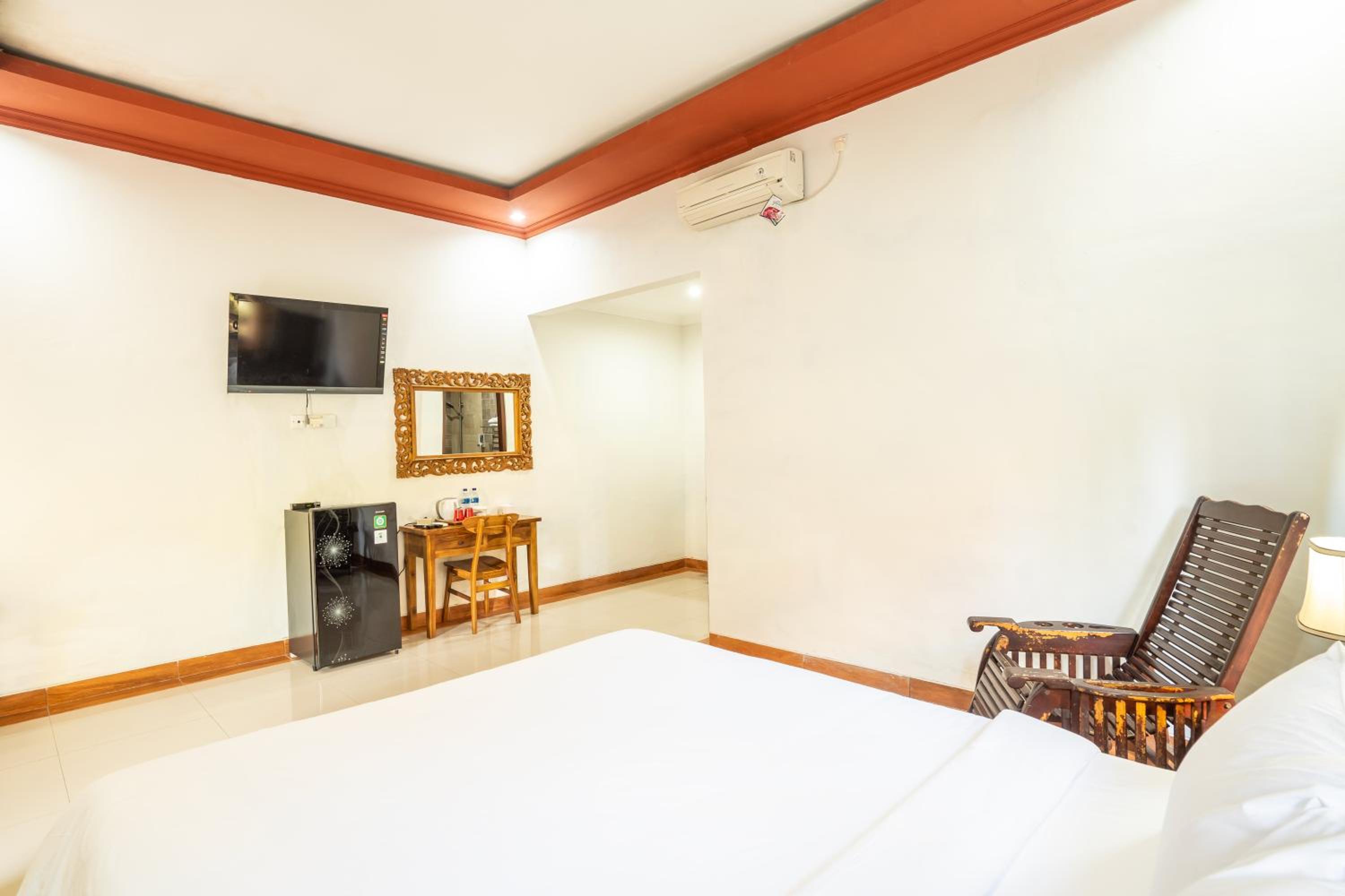 Deluxe Bungalow - Photo 1