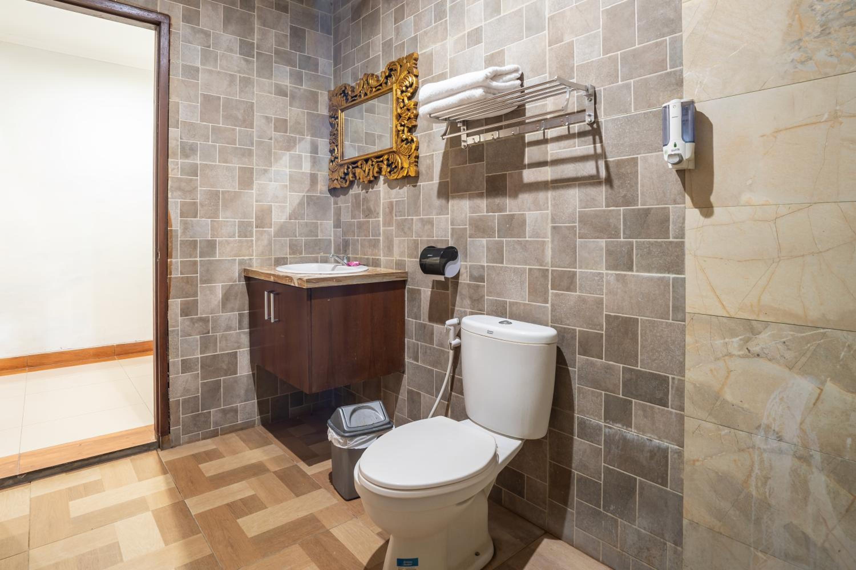 Deluxe Bungalow - Photo 4