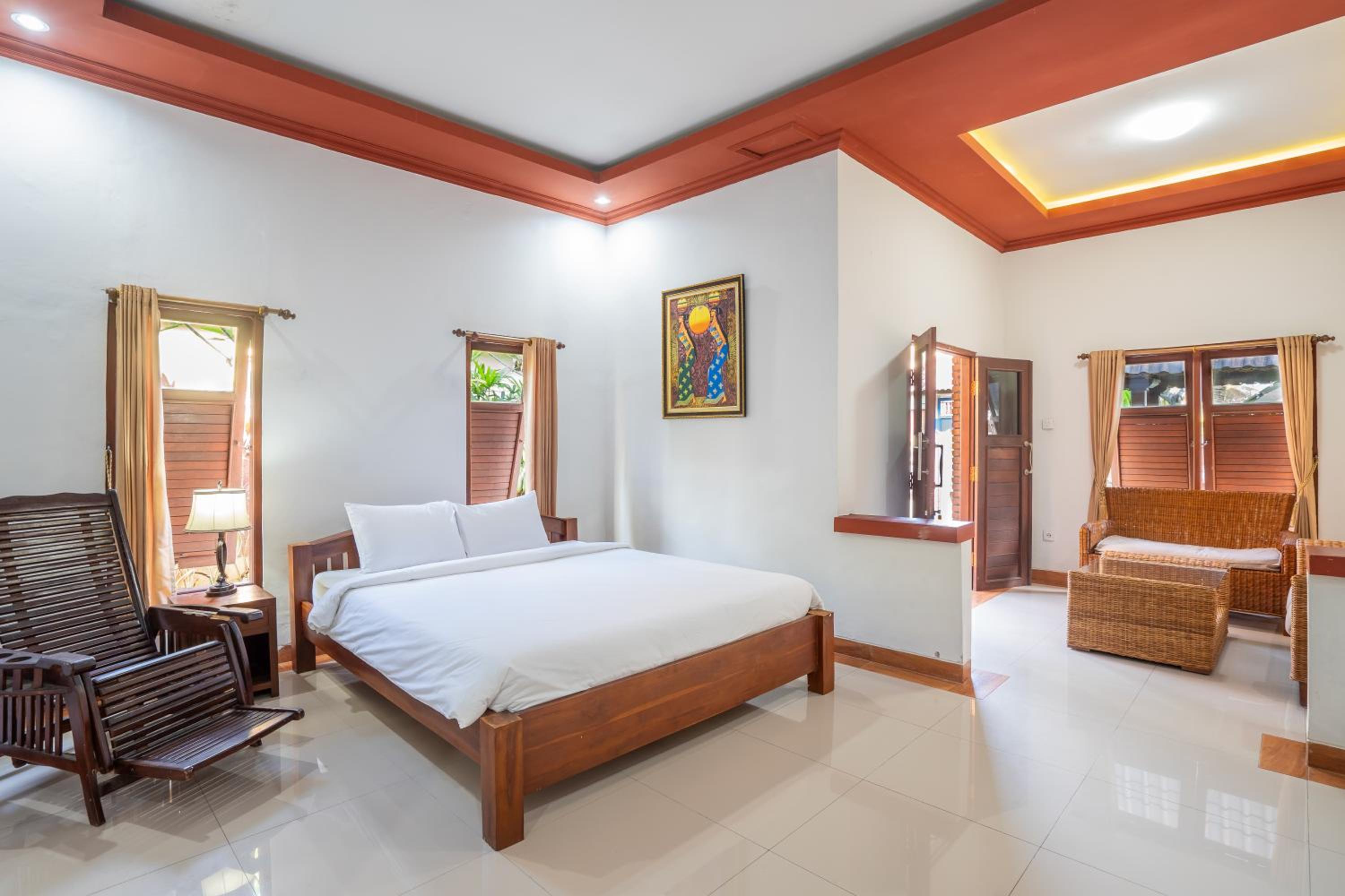 Deluxe Bungalow - Photo 2