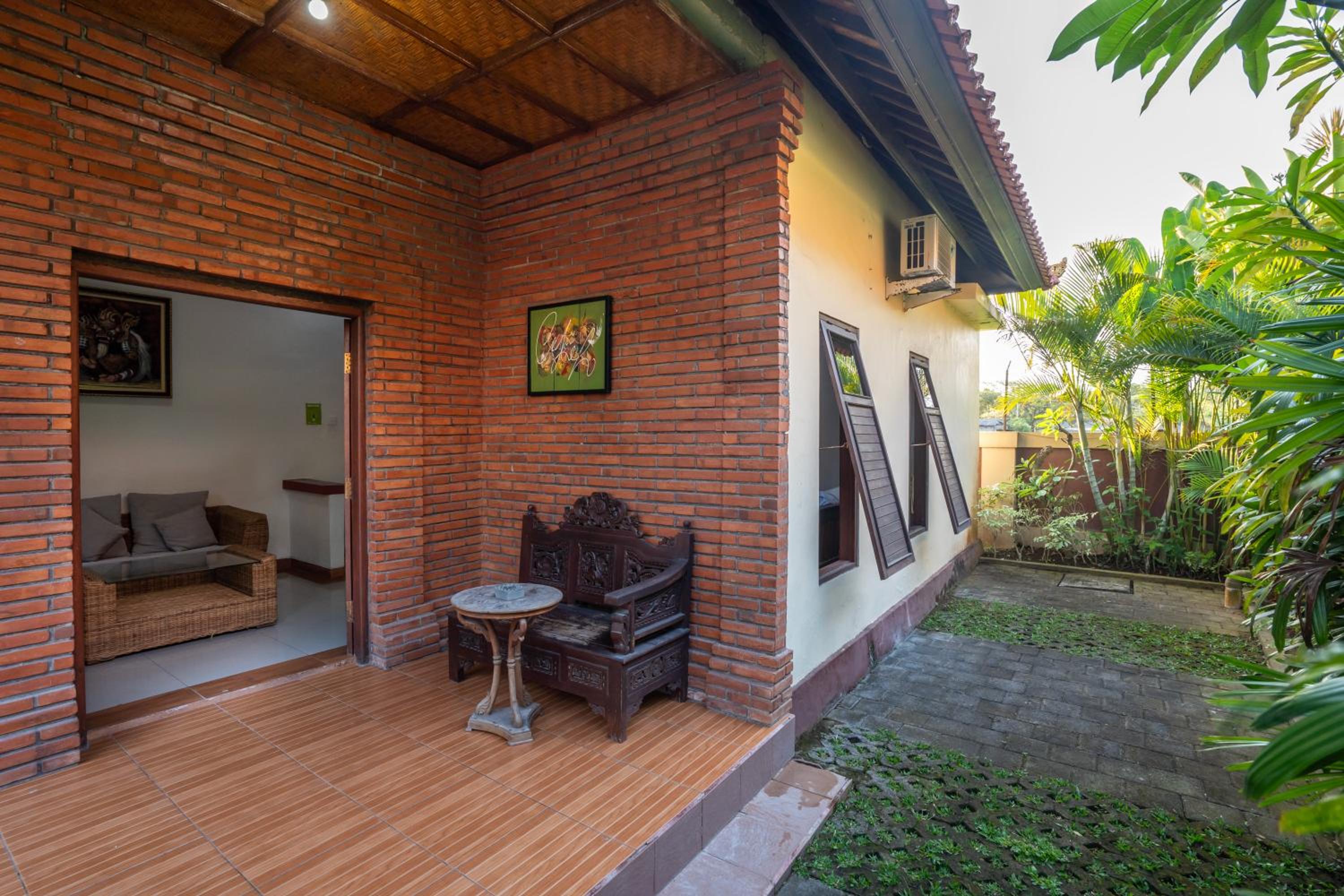 Deluxe Bungalow - Photo 6