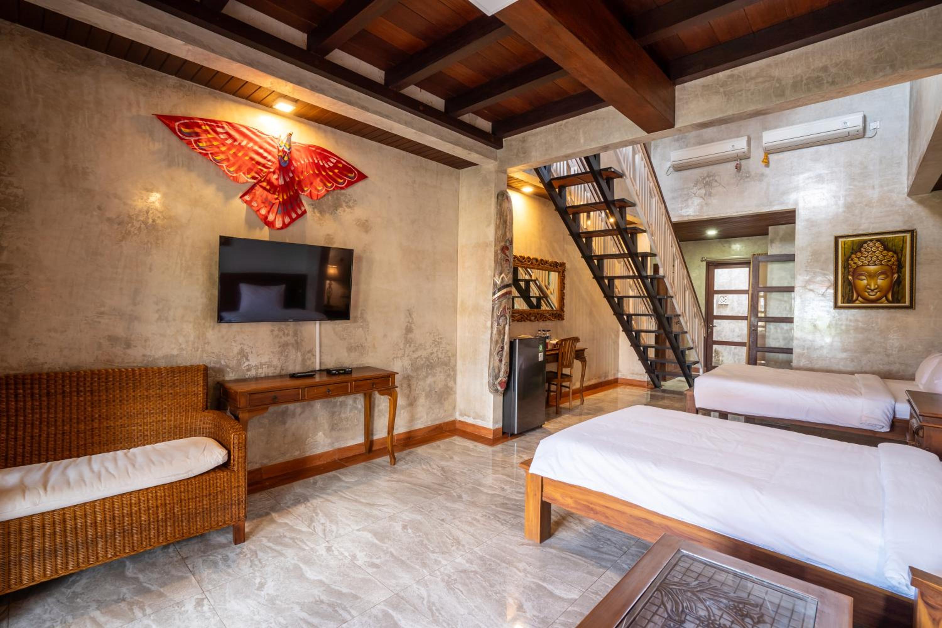 Deluxe Family Room - Photo 1