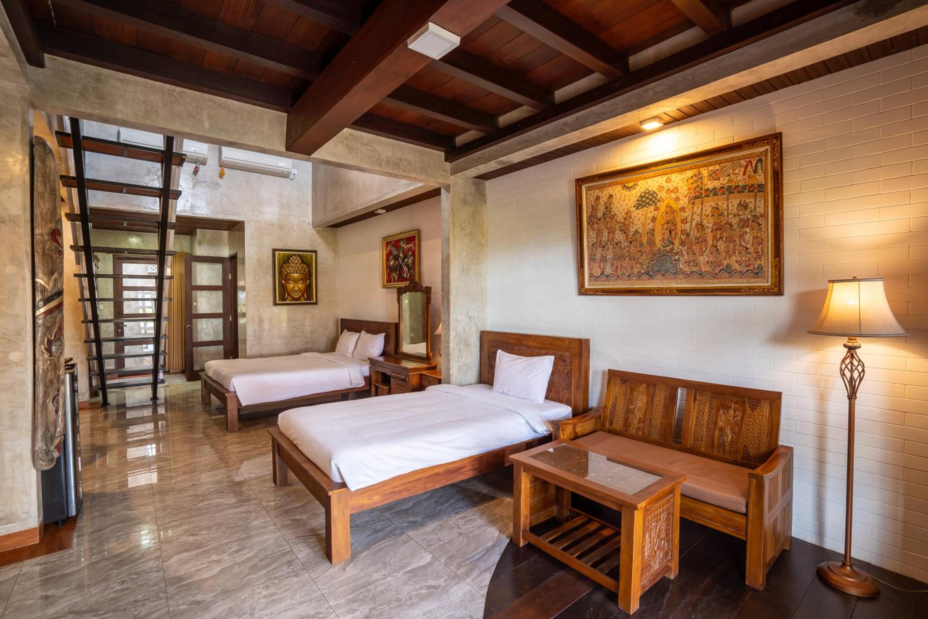 Deluxe Family Room - Photo 3