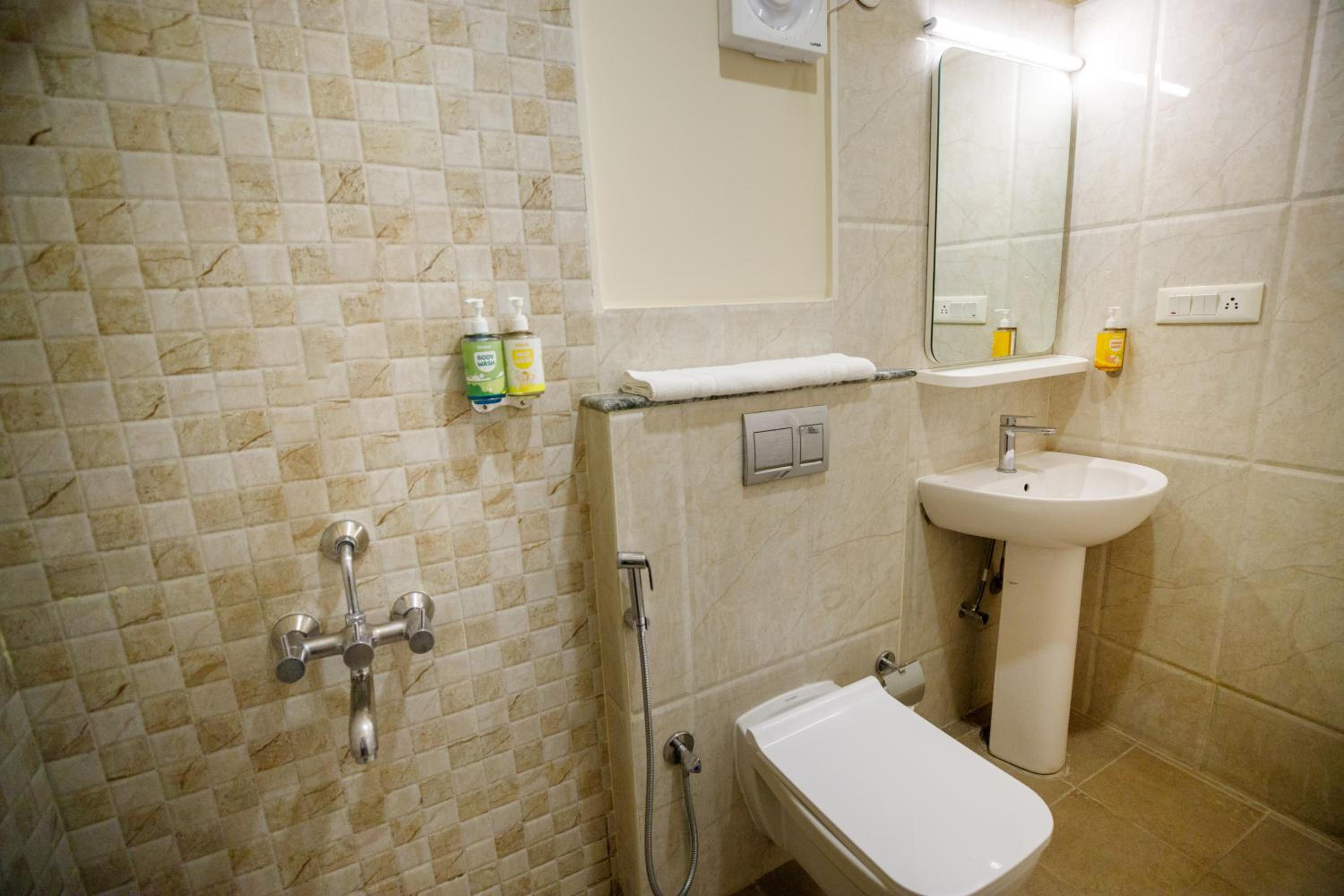  Executive Twin Room - Photo 2