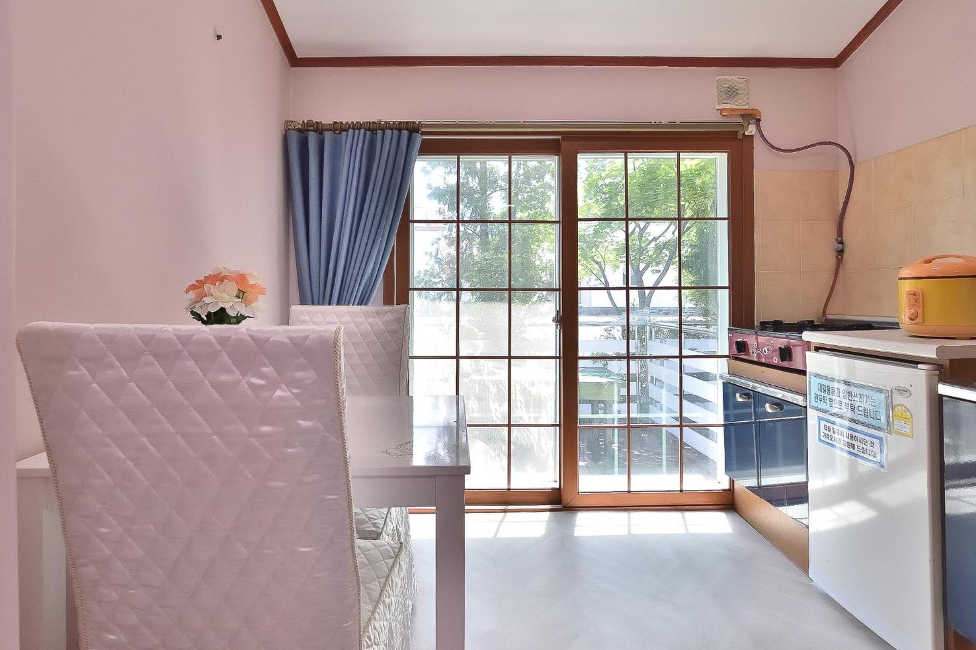 Double Room - Photo 17