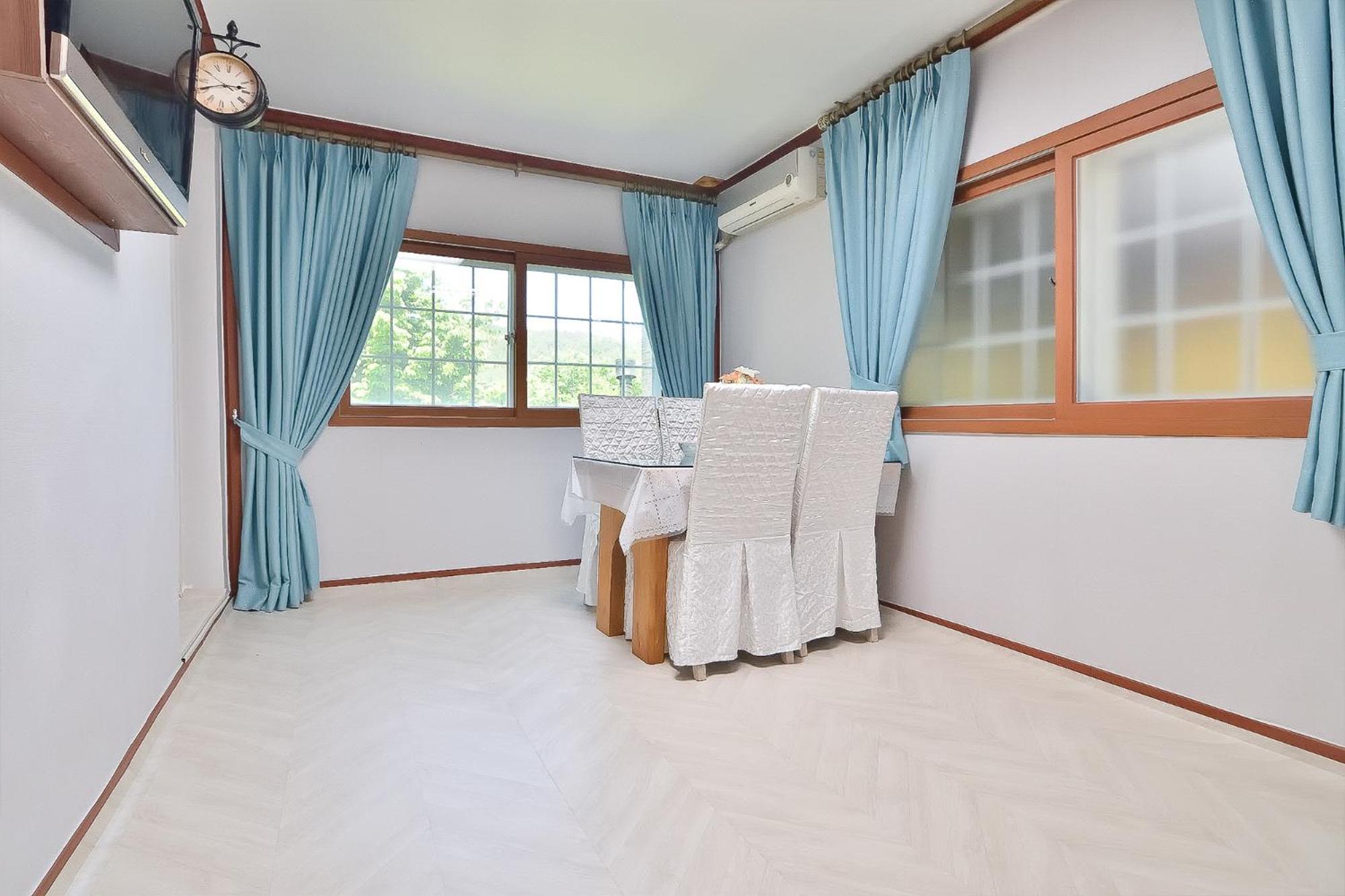Suite - Photo 6