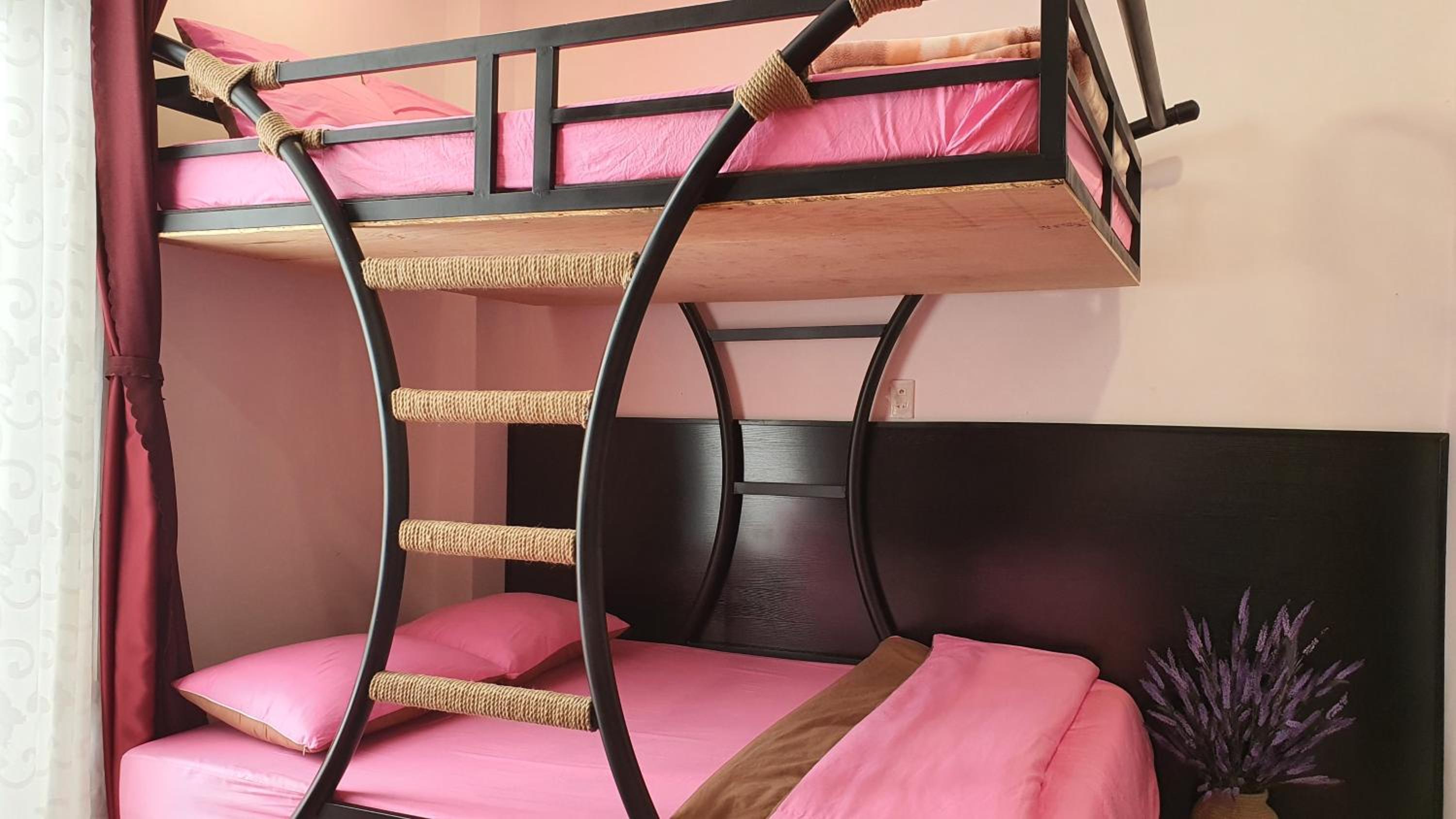 Quadruple Room with Private Bathroom