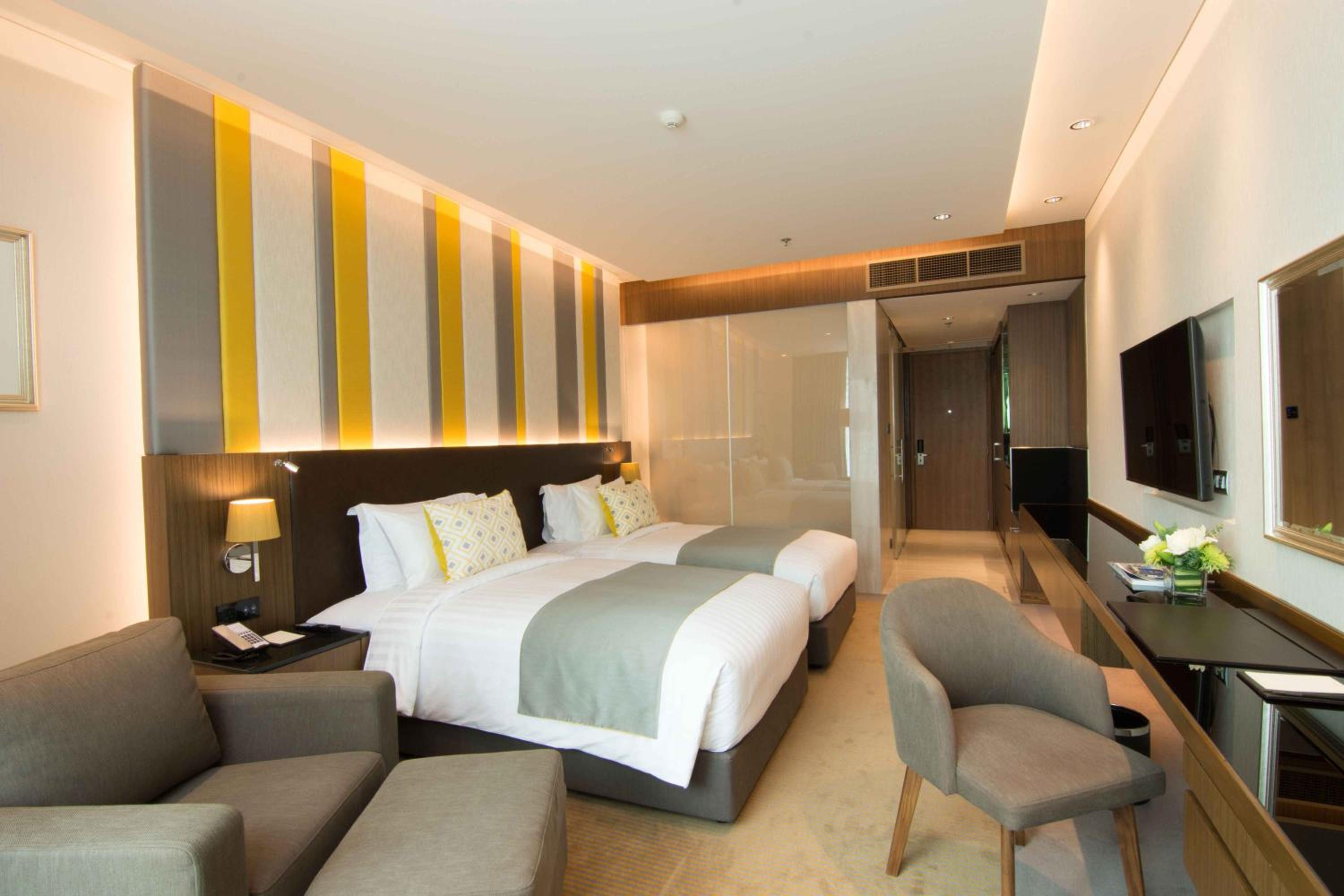 Deluxe Club Twin Room with Club Lounge Access