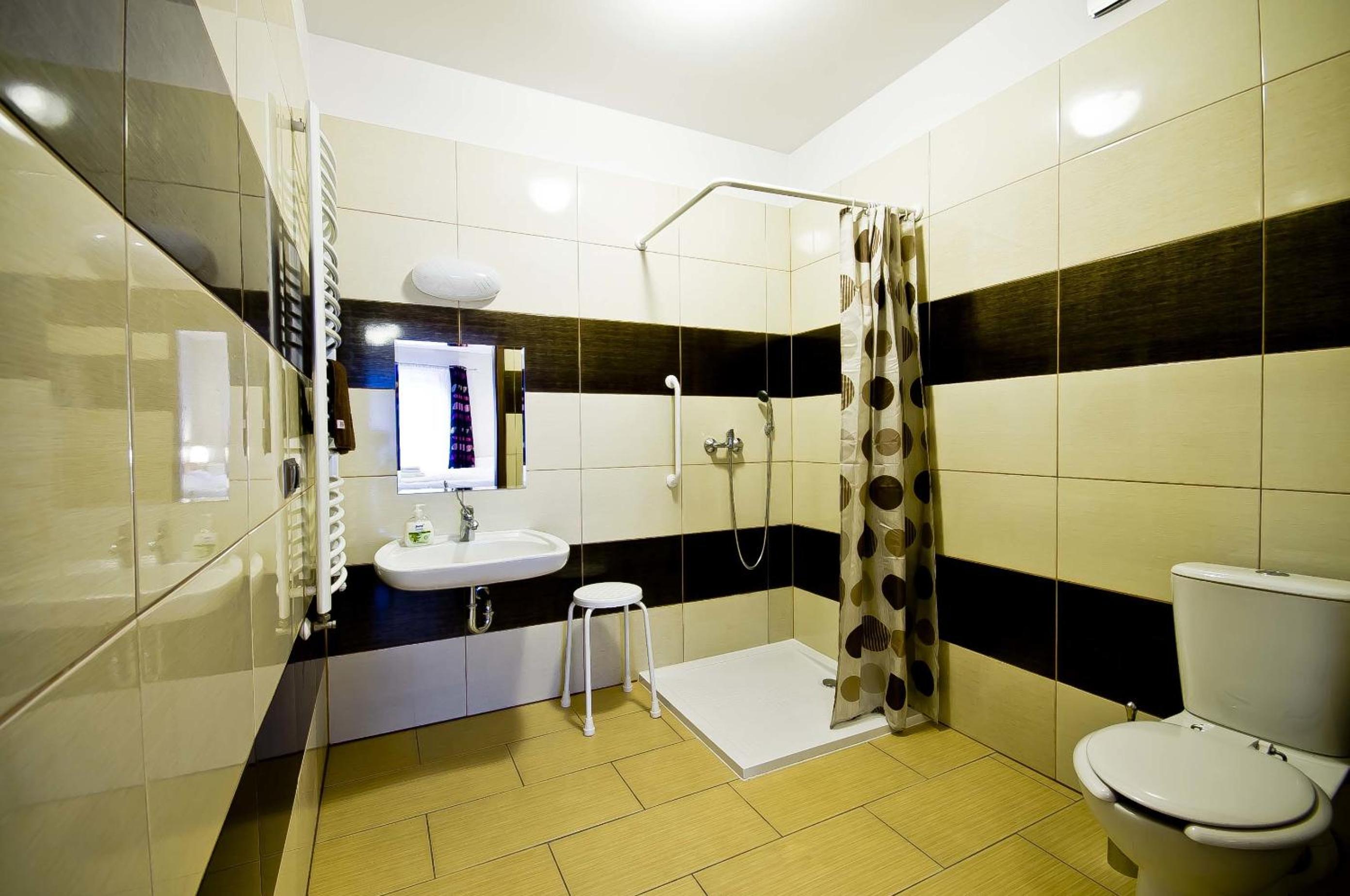 Triple Room - Disability Access photo 2
