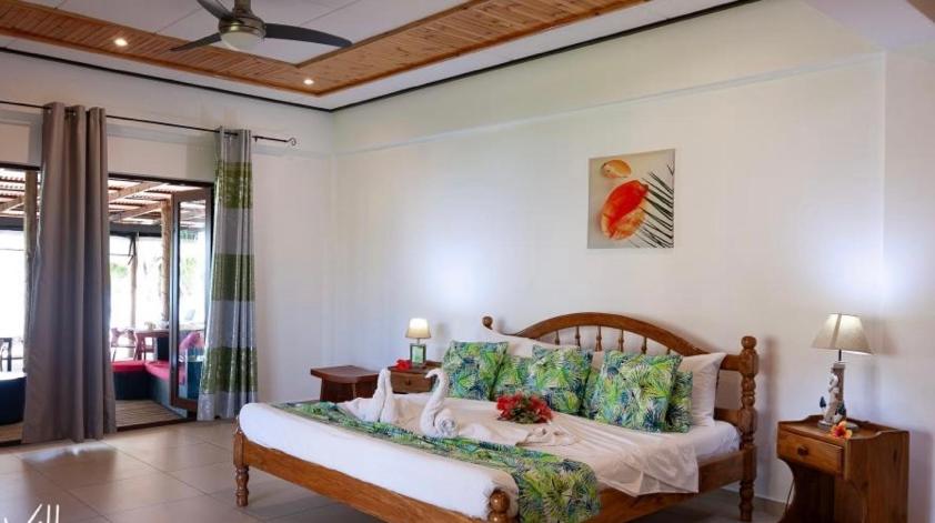 Deluxe Room with Sea View photo 1