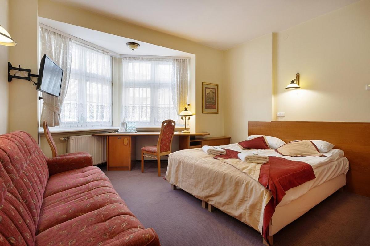 Large Double or Twin Room
