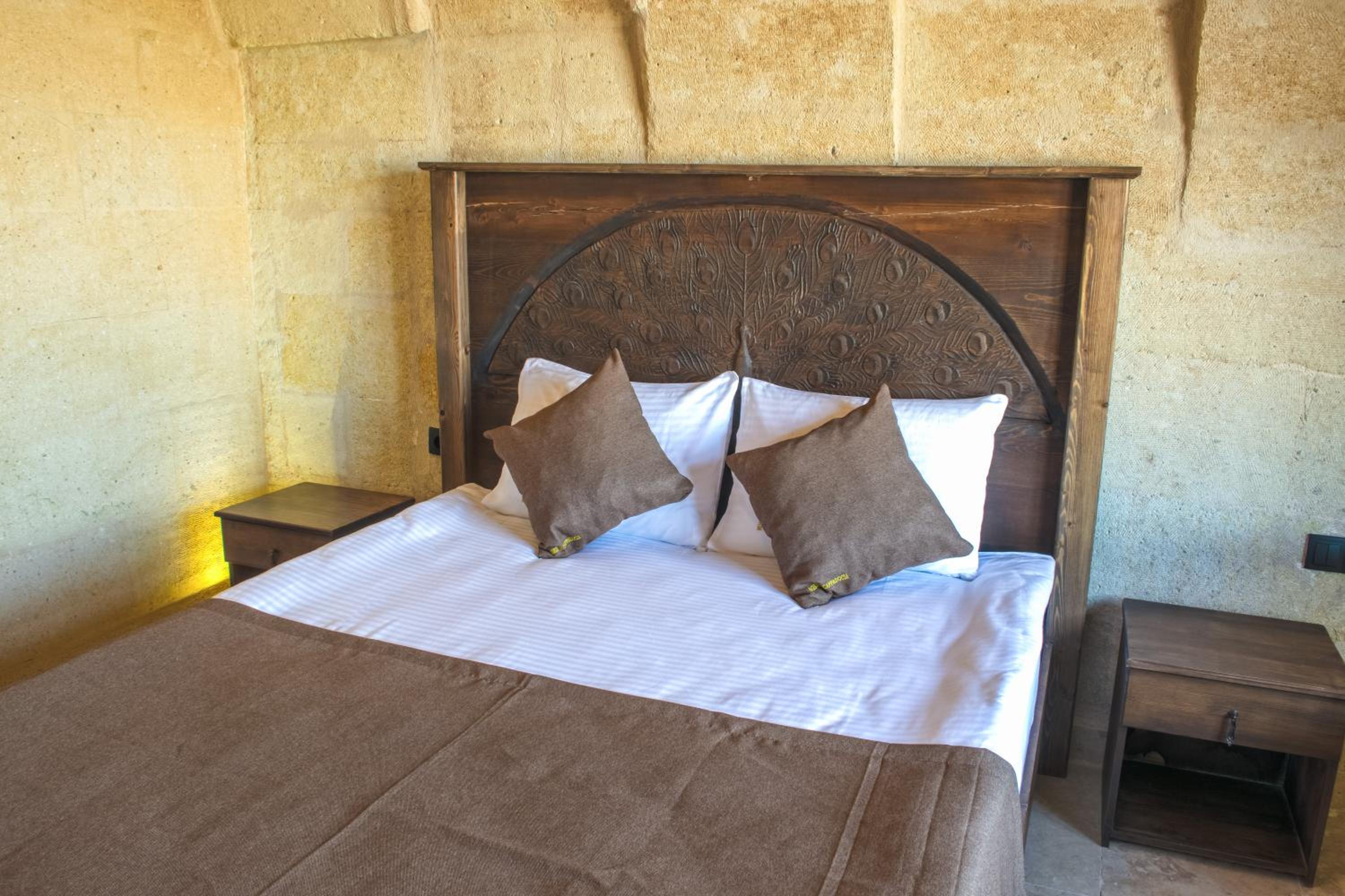 Double Room thumbnail 5