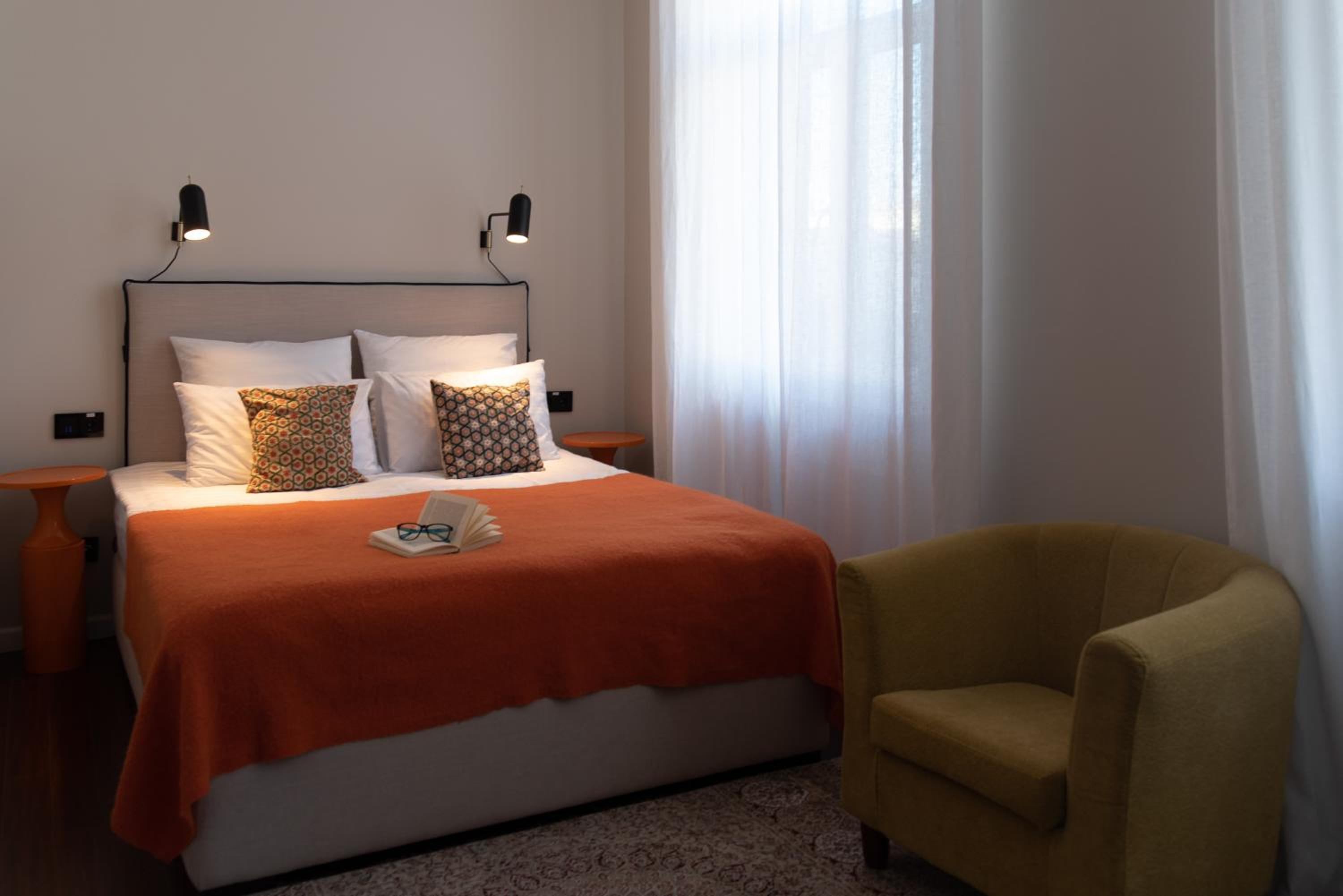 Queen Room