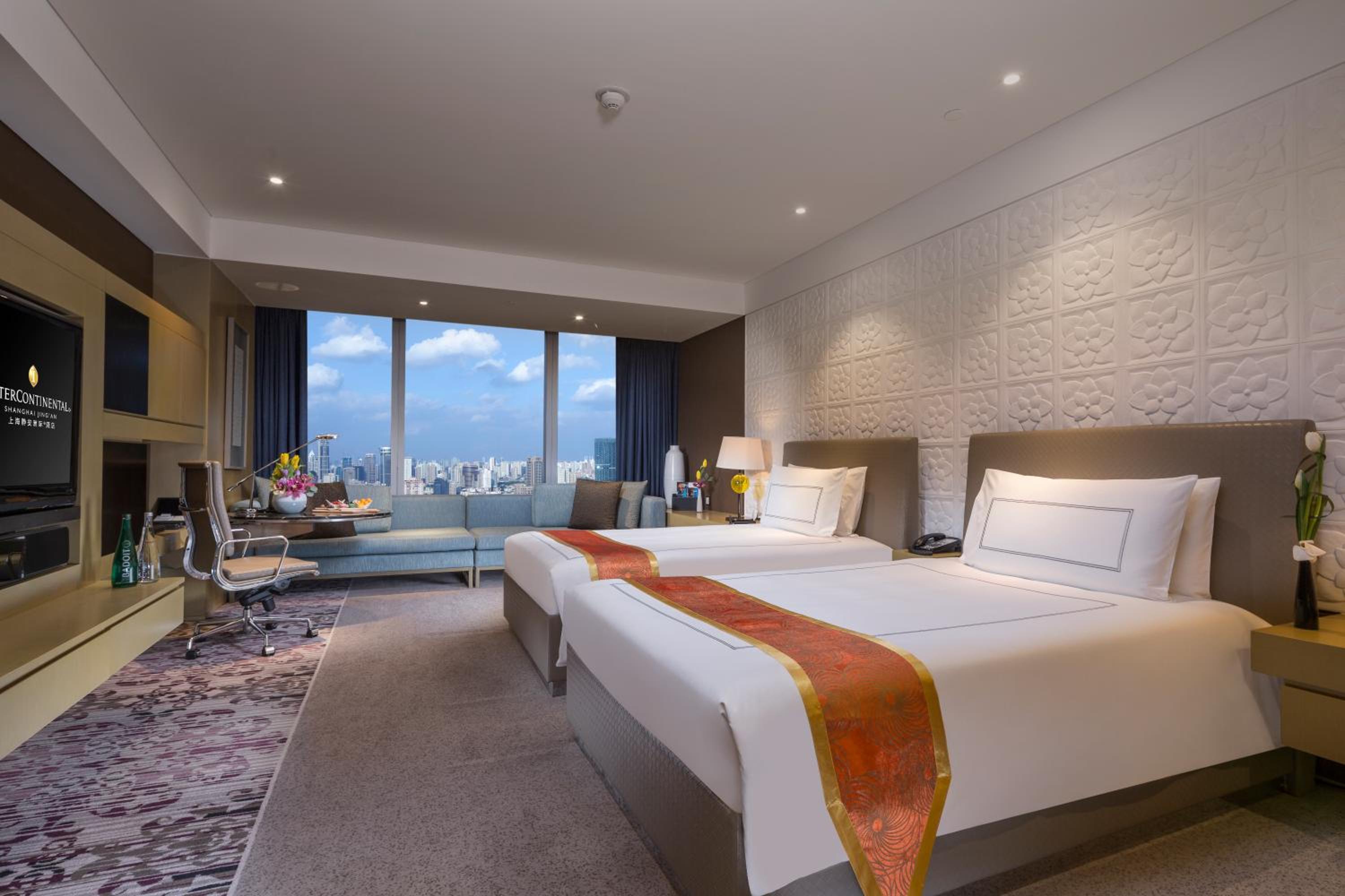 Classic Twin Room with City View - Lounge Access