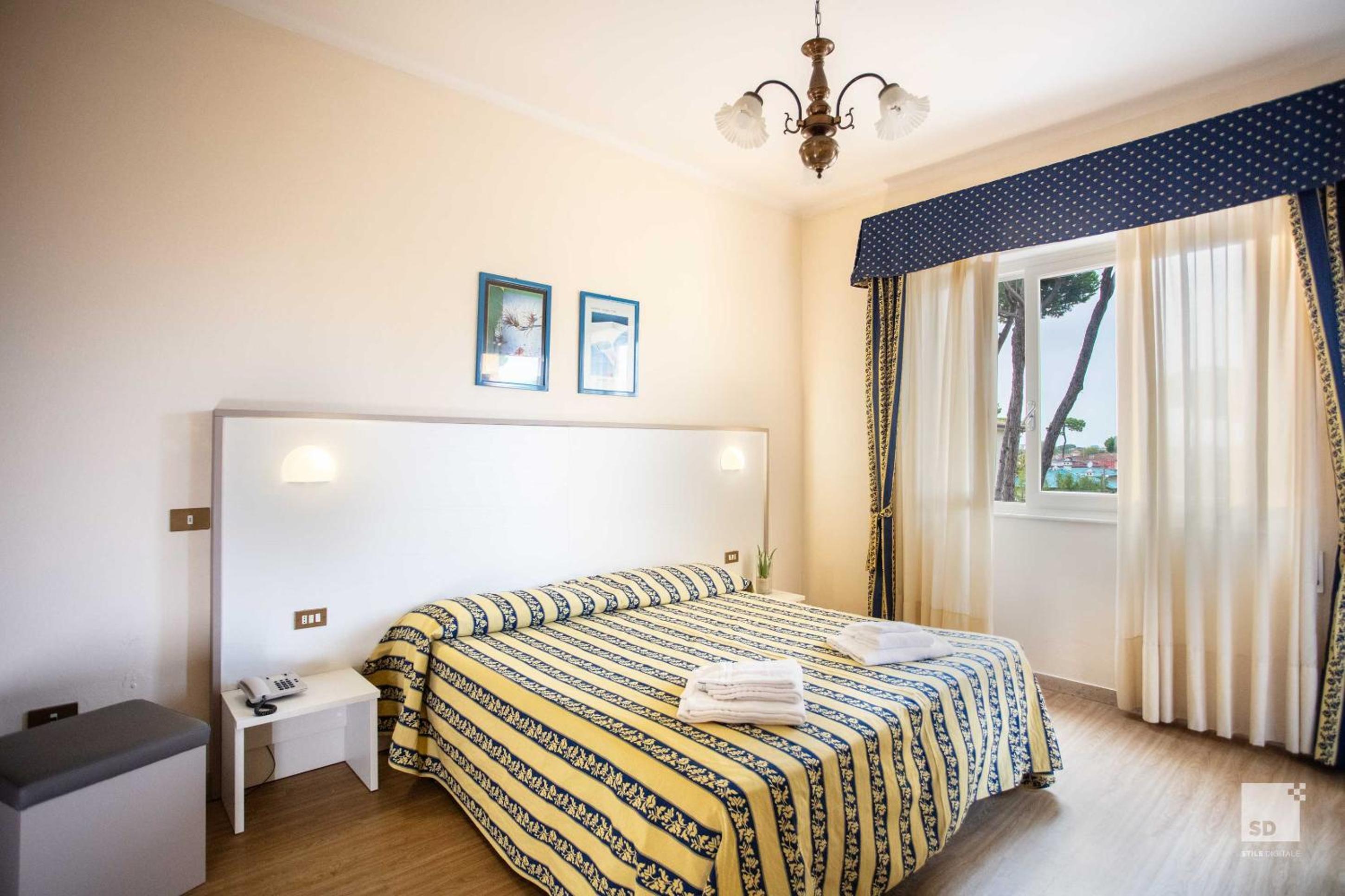 Classic Double or Twin Room photo 3