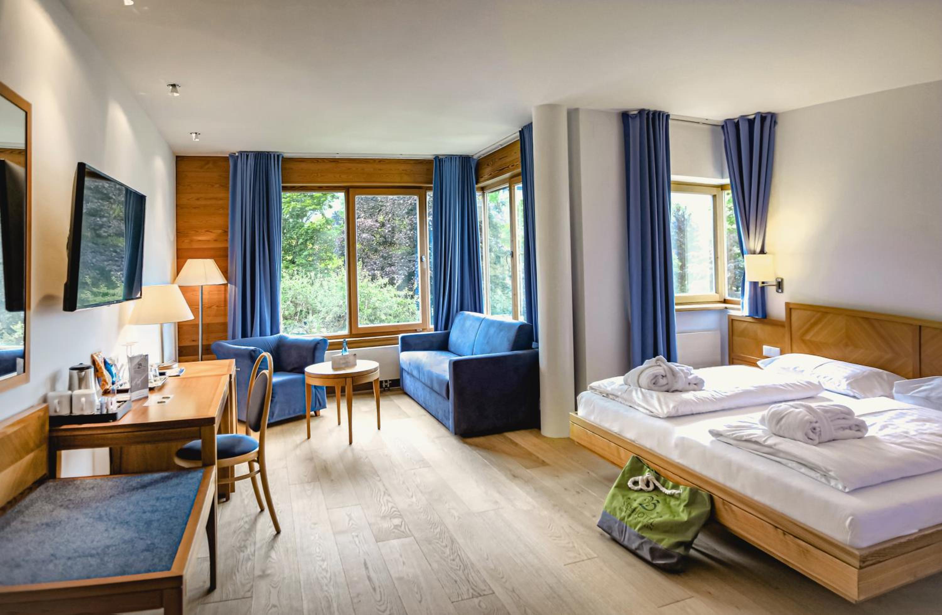 Double Room with Mountain View - Photo 1