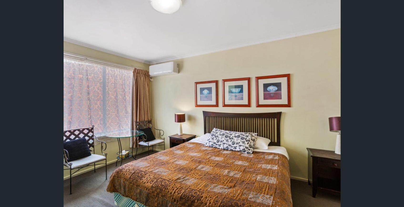 Studio Apartment King Bed - Photo 1