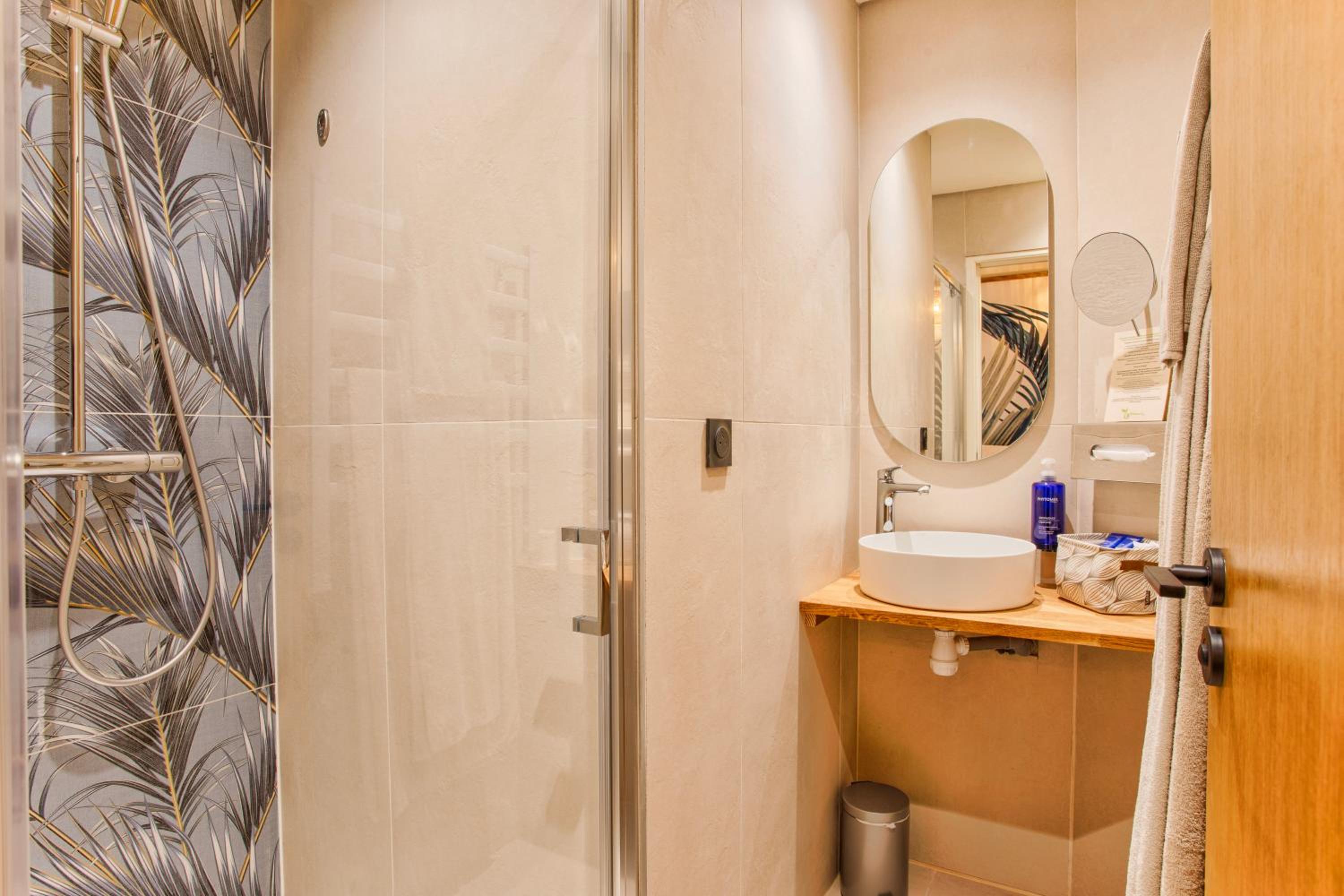 Chambre Simple avec Douche Chambre Simple avec Douche