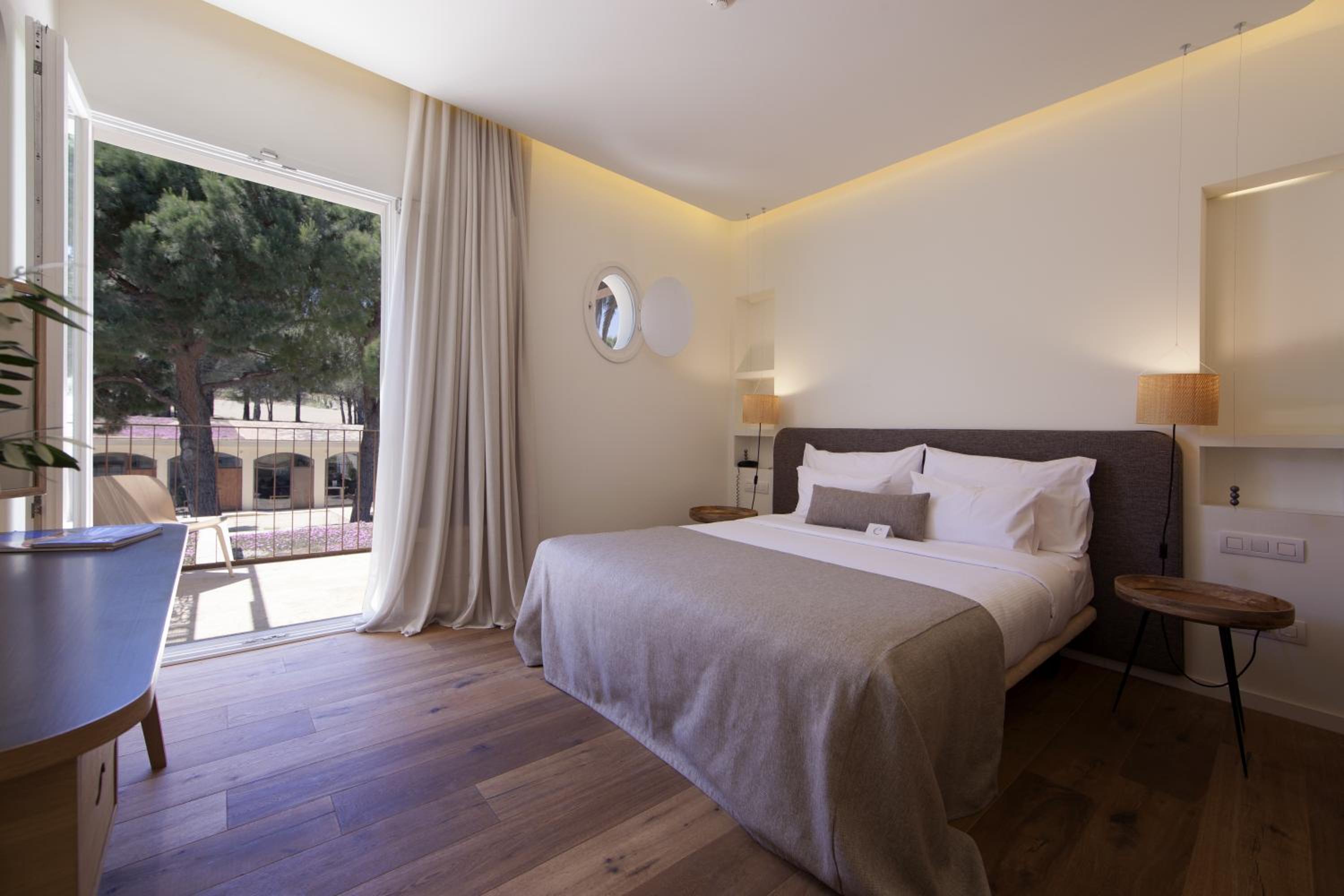 Habitación Doble con Vista al Jardín y Balcón