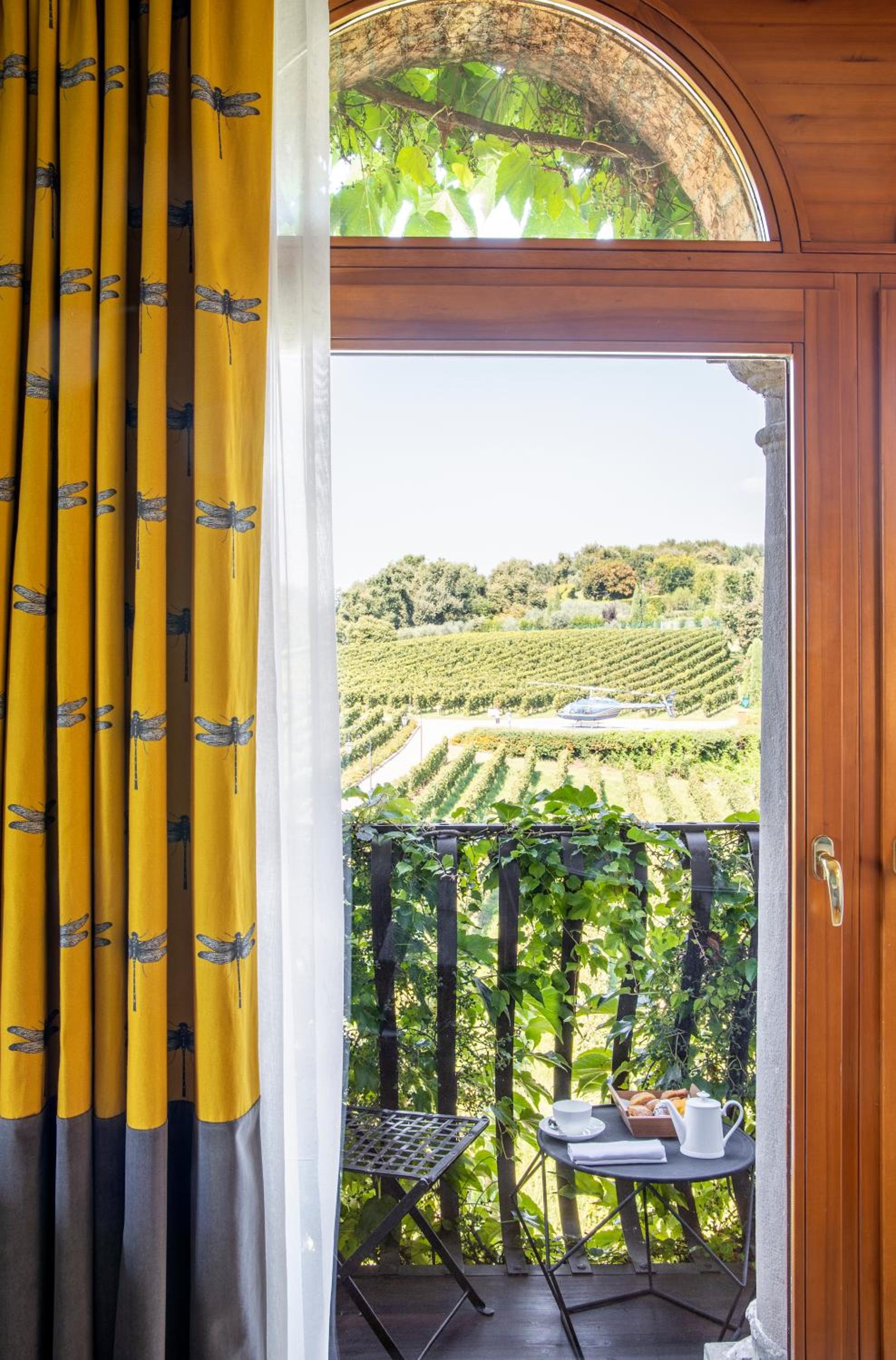 Deluxe Suite - Photo 1