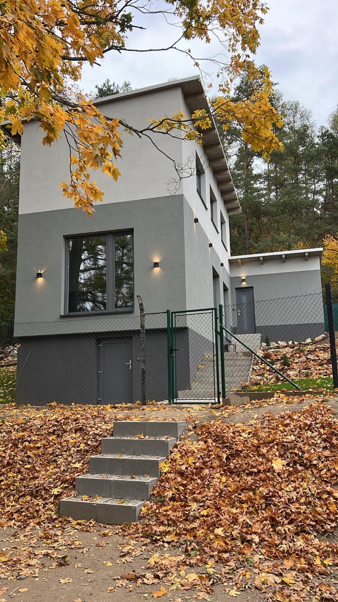Two-Bedroom House photo 2