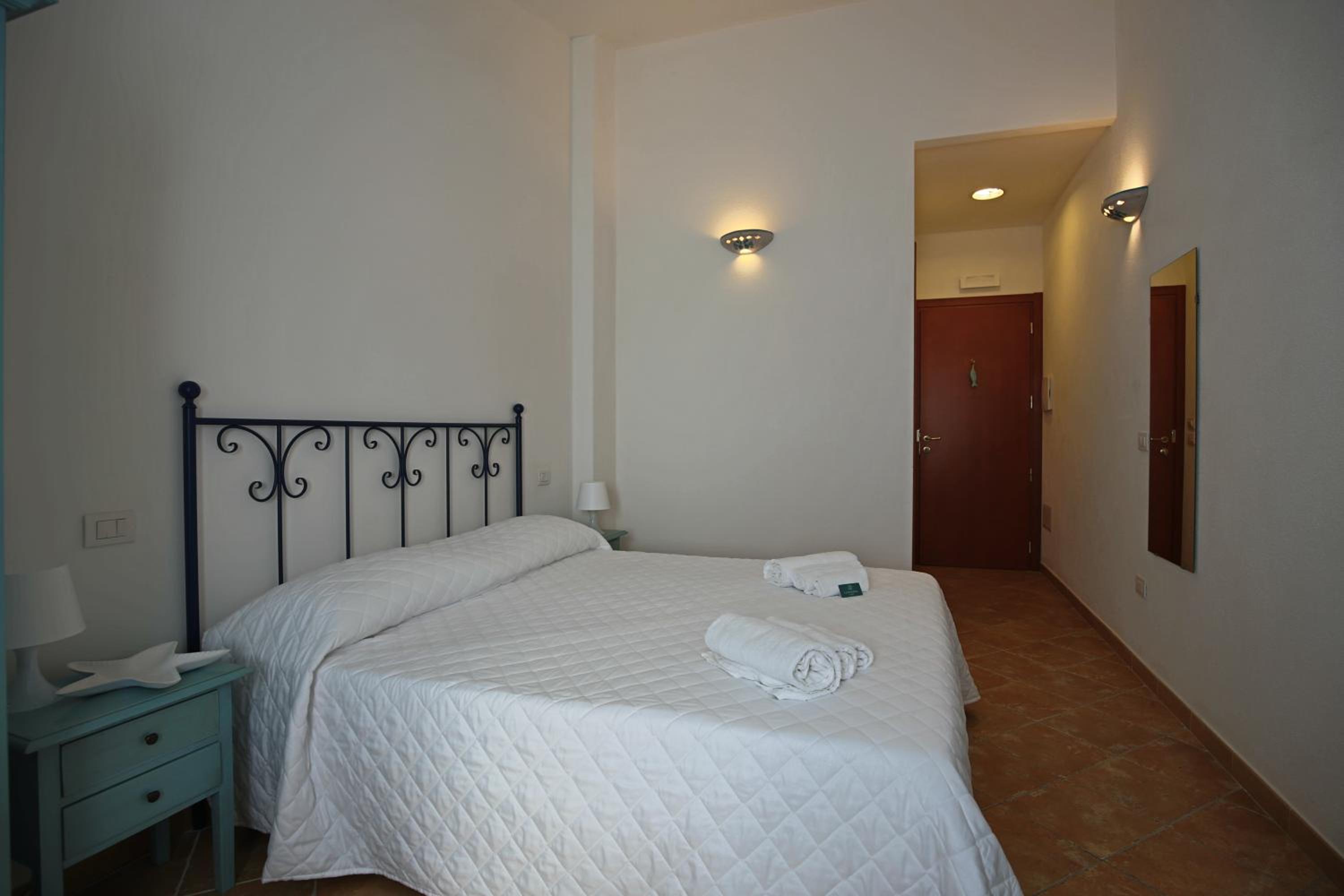 Deluxe Double Room - Photo 5