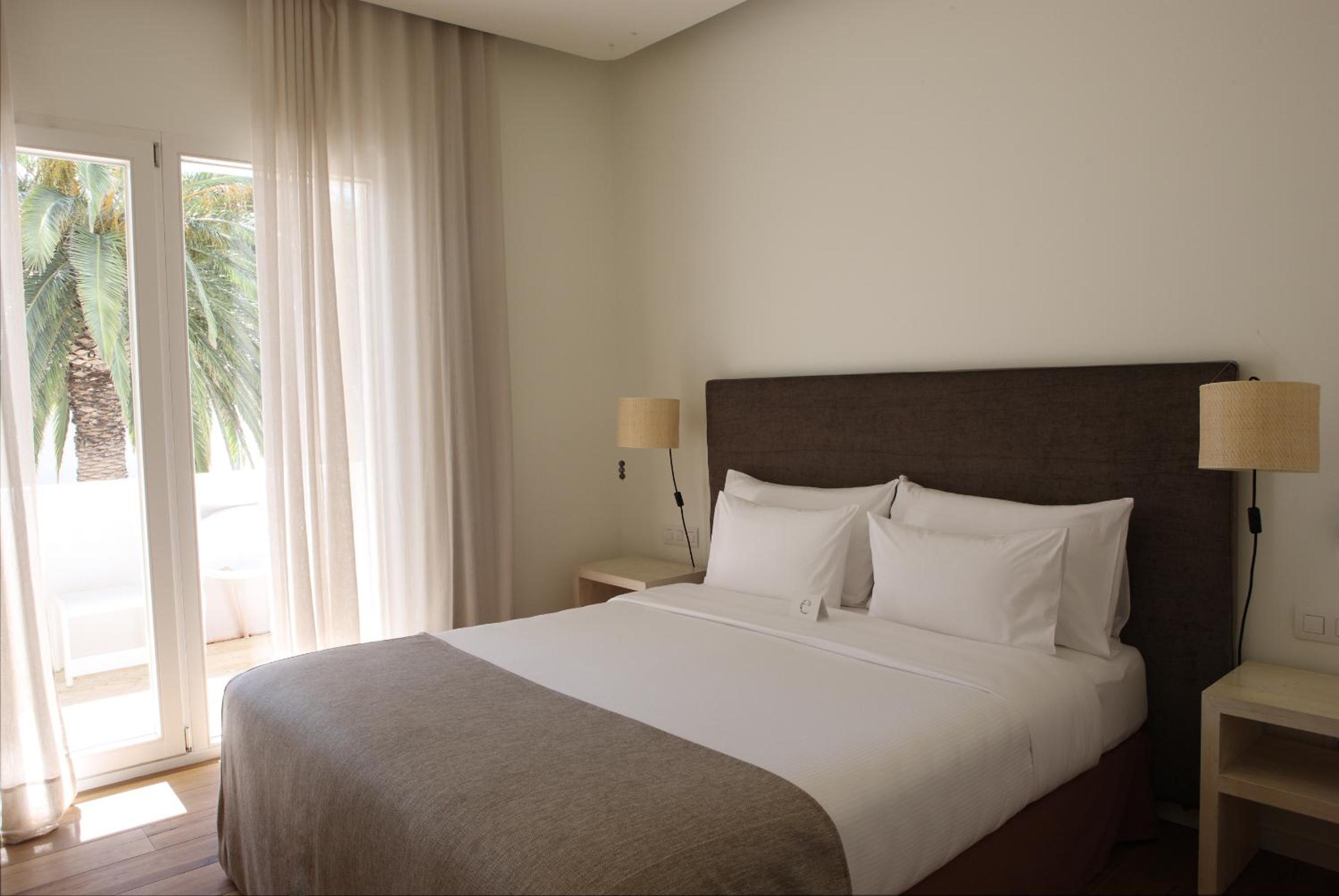 Habitación Doble con Vista al Jardín y Balcón
