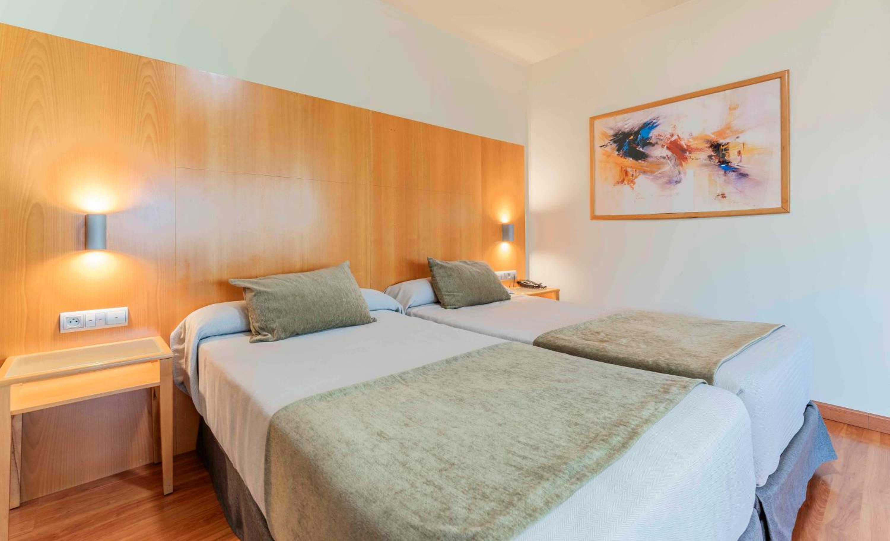 Double or Twin Room - Photo 1