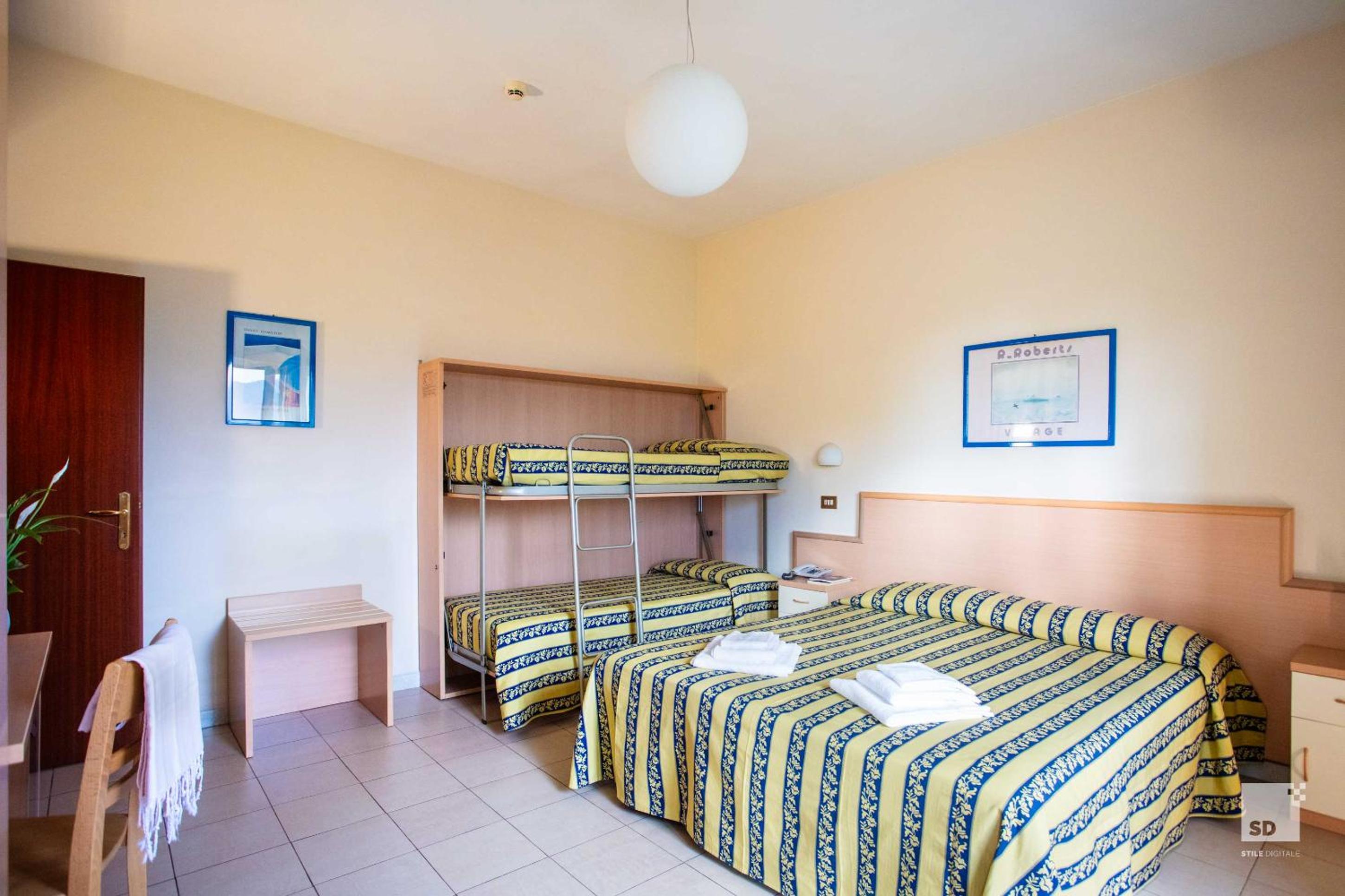Family Room with Balcony (2 Adults + 2 Children) photo 2