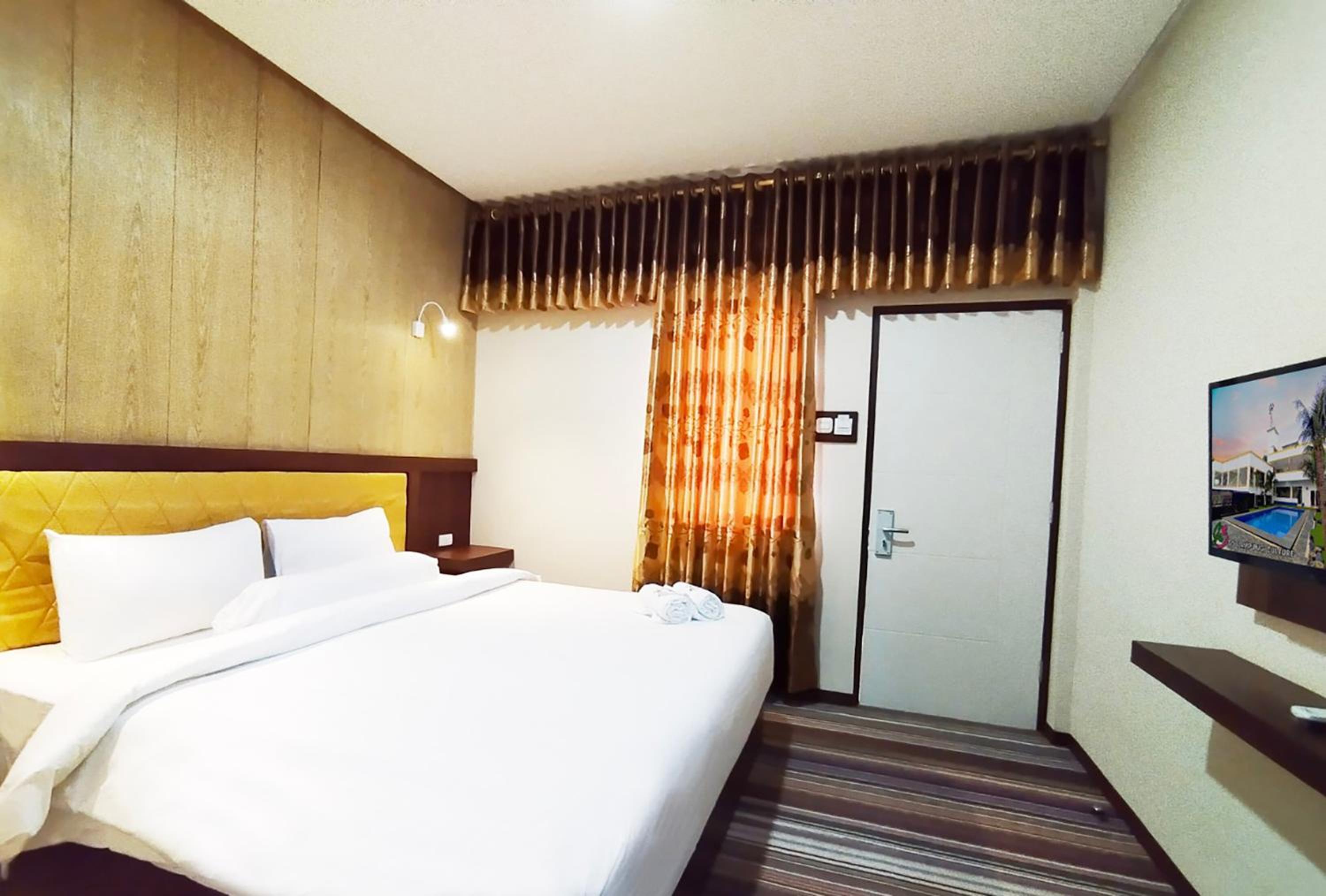 Deluxe Double Room - Photo 1