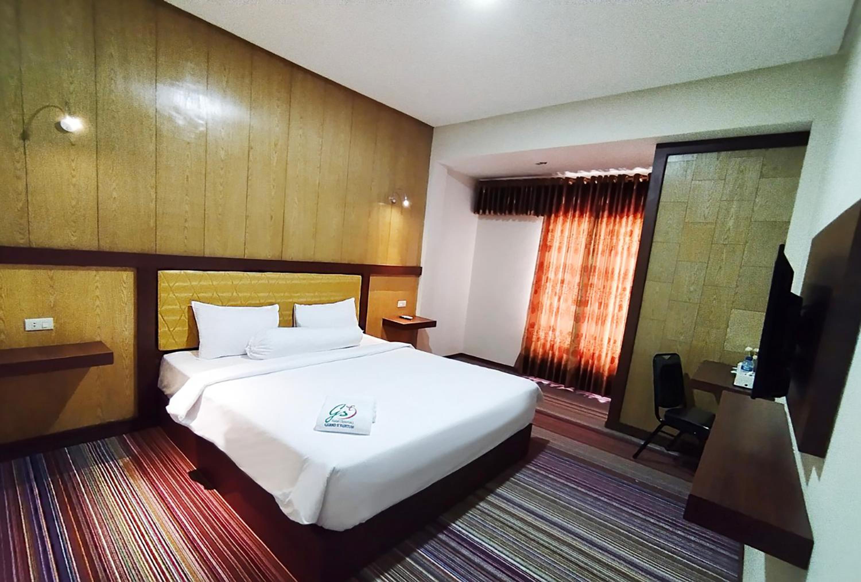 Deluxe Suite - Photo 1