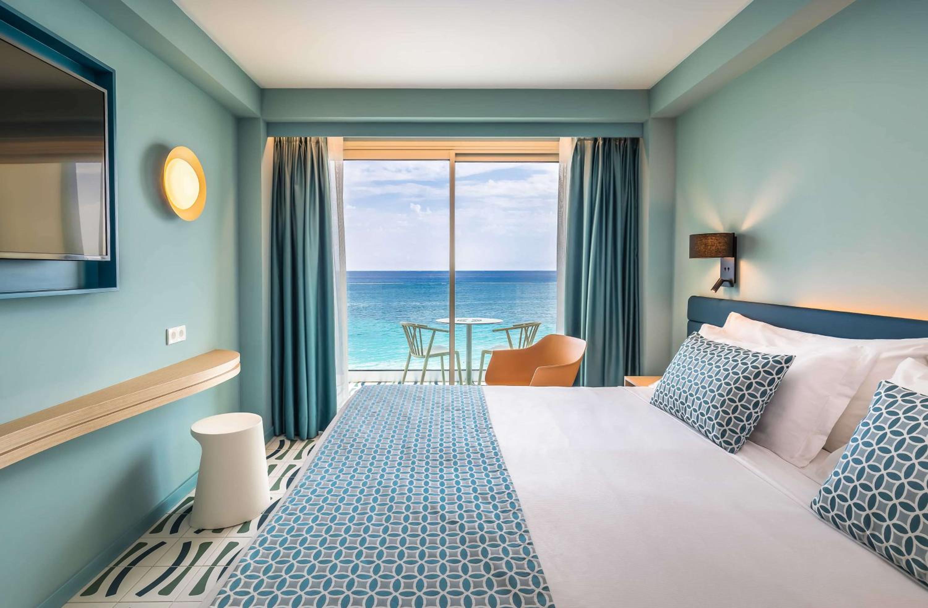 Superior Double or Twin Room with Sea View - Photo 2