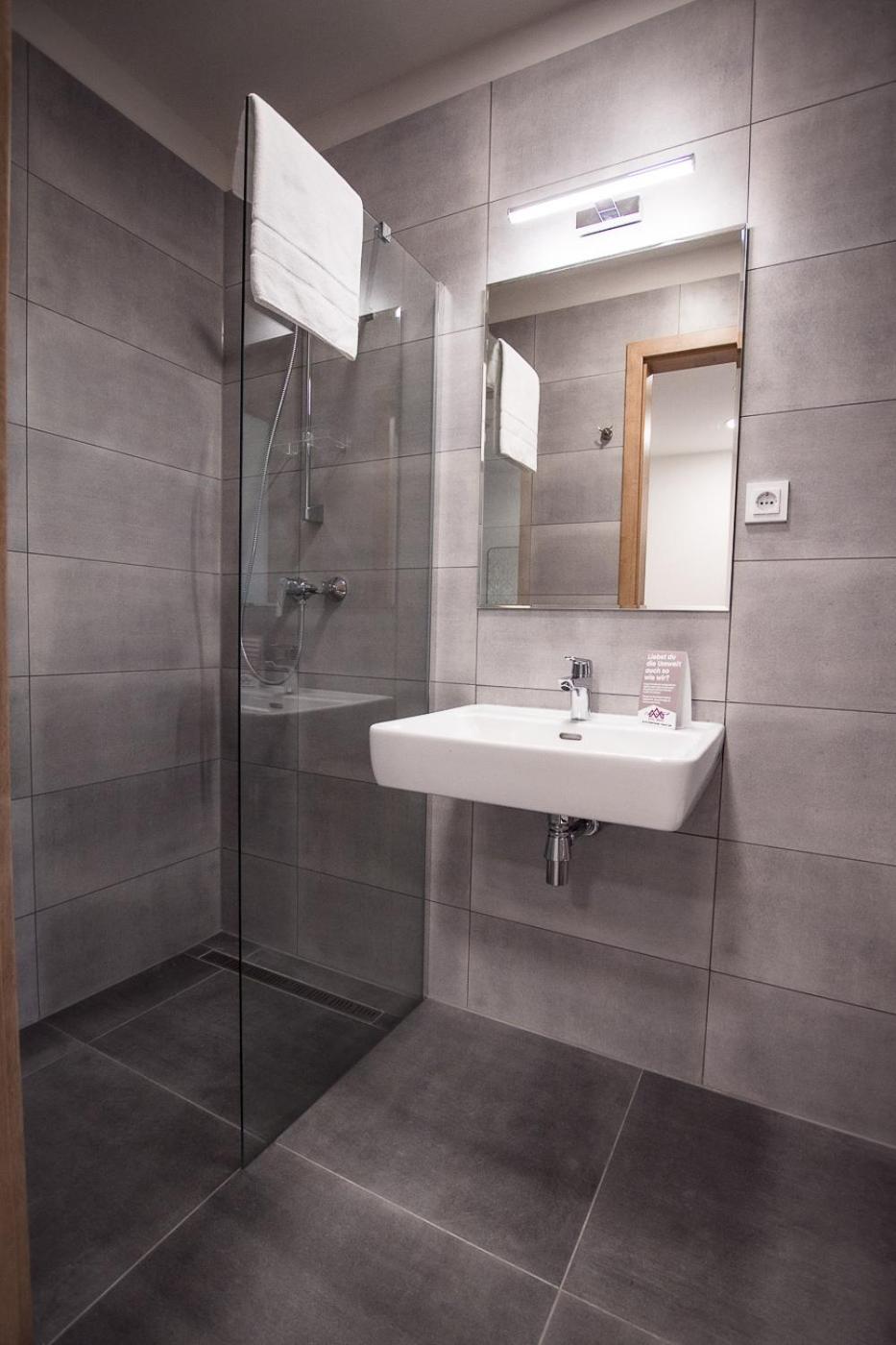 Double Room - Photo 6