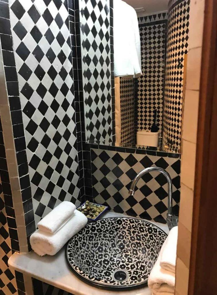 Standard Double or Twin Room - Photo 6