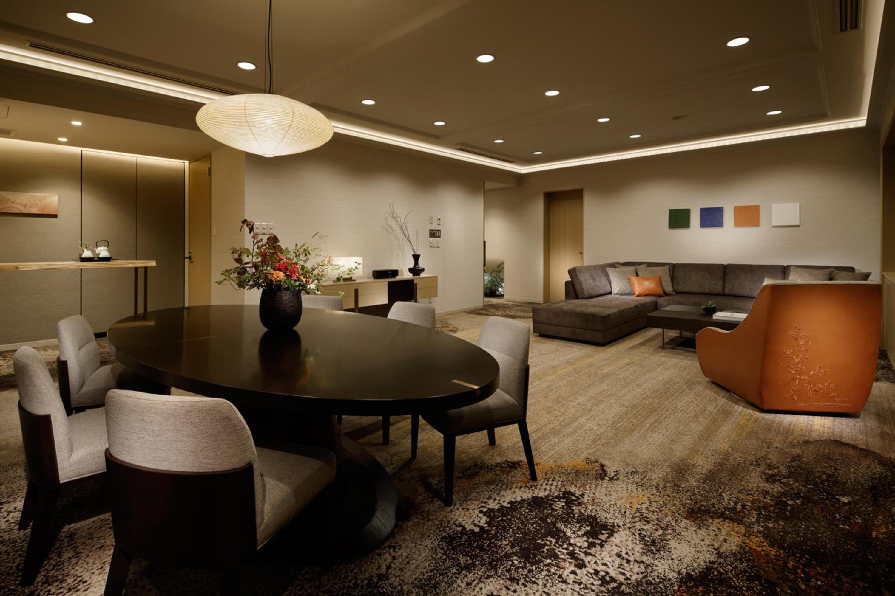 Club Grand Suite Twin Room with Club Lounge Access and Club Lounge Breakfast Included – Non-Smoking Club Grand Suite Twin Room with Club Lounge Access and Club Lounge Breakfast Included – Non-Smoking