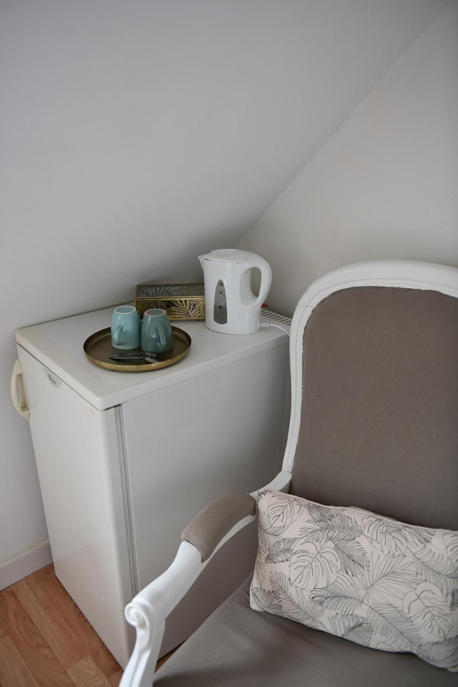 Double Room with Private External Bathroom - Photo 23