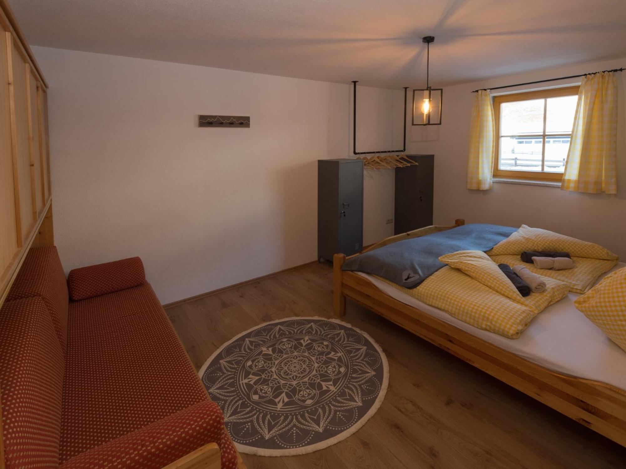Apartment photo 2