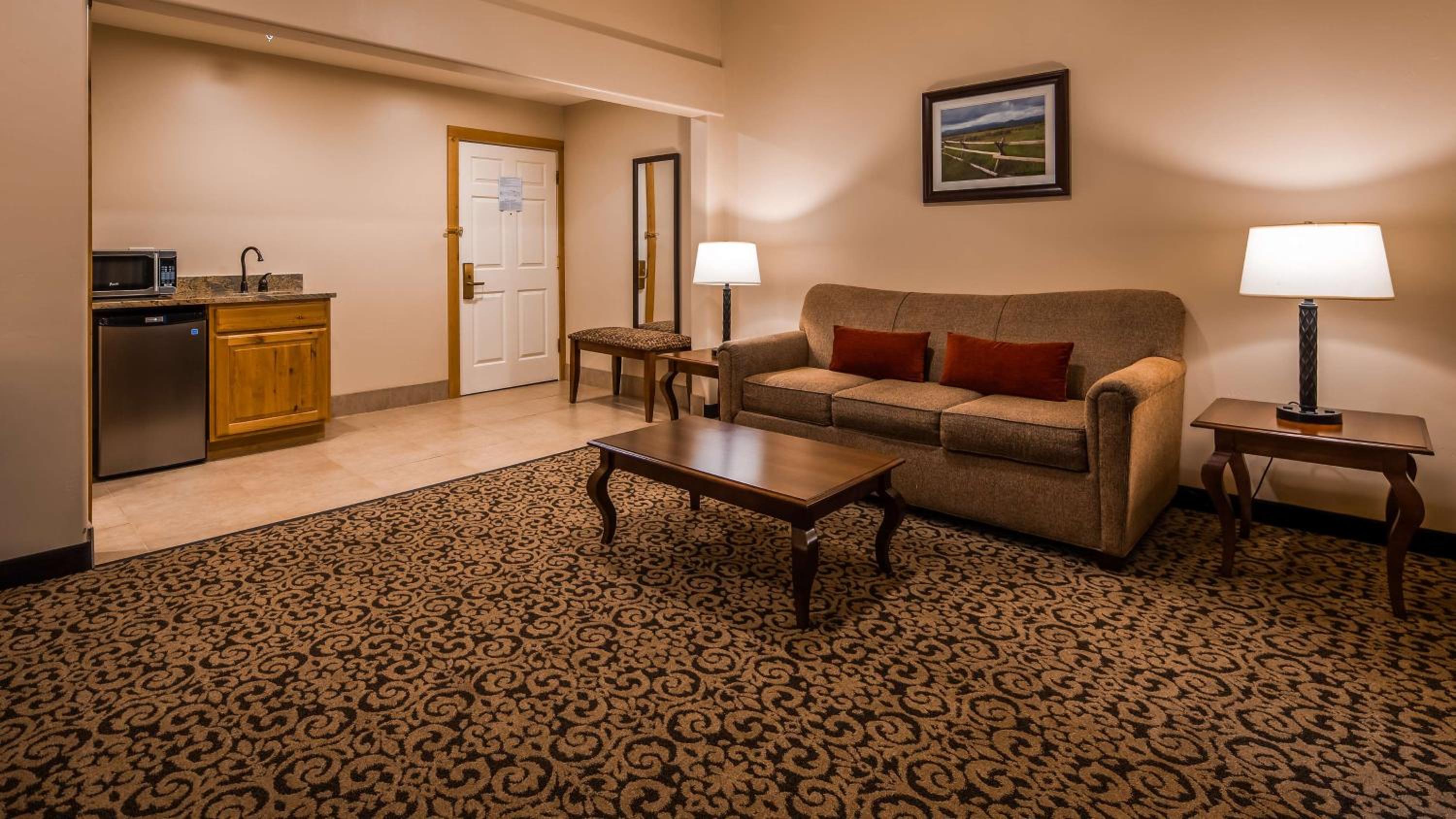 King Room with Sofa Bed - Non-Smoking - Photo 2
