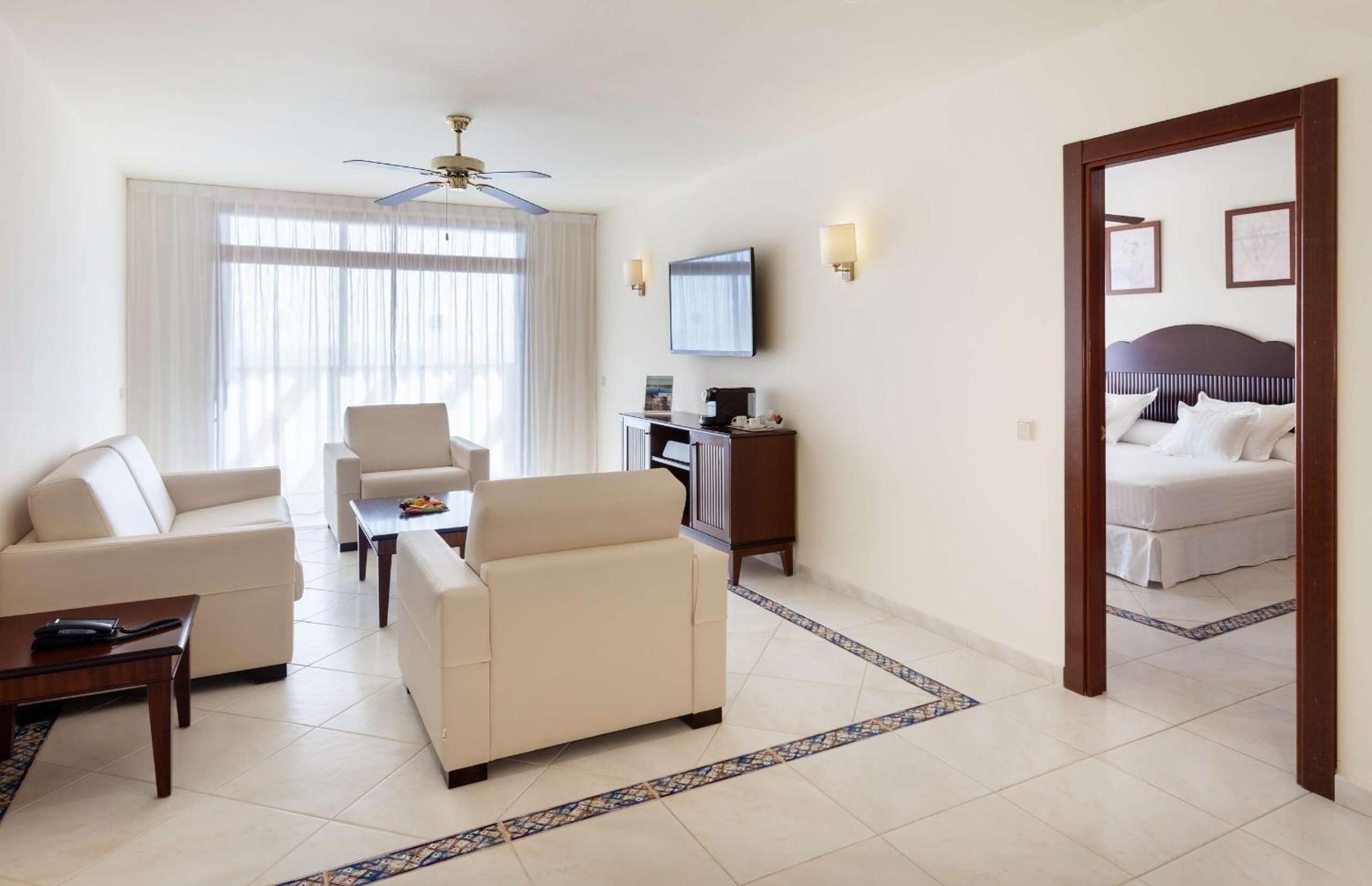 One-Bedroom Suite photo 2