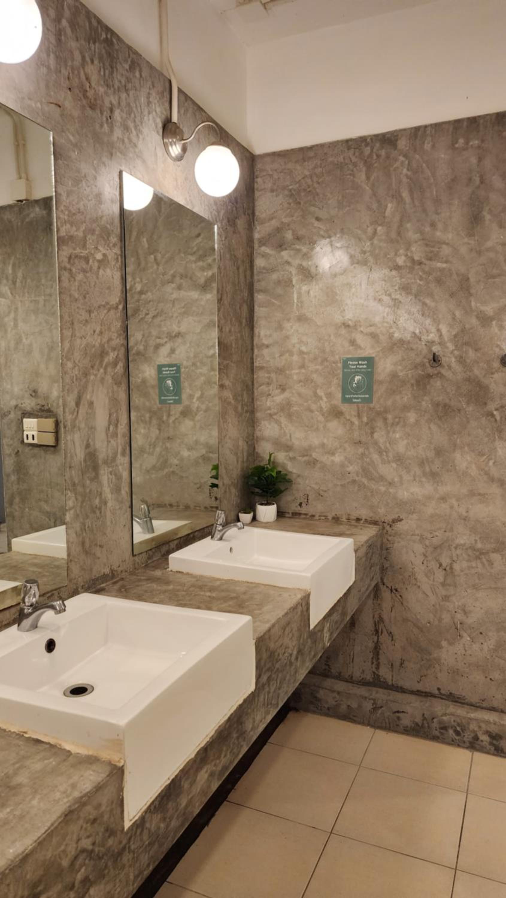 Dormitory Room  with Shared Bathroom (6 Adults) photo 3