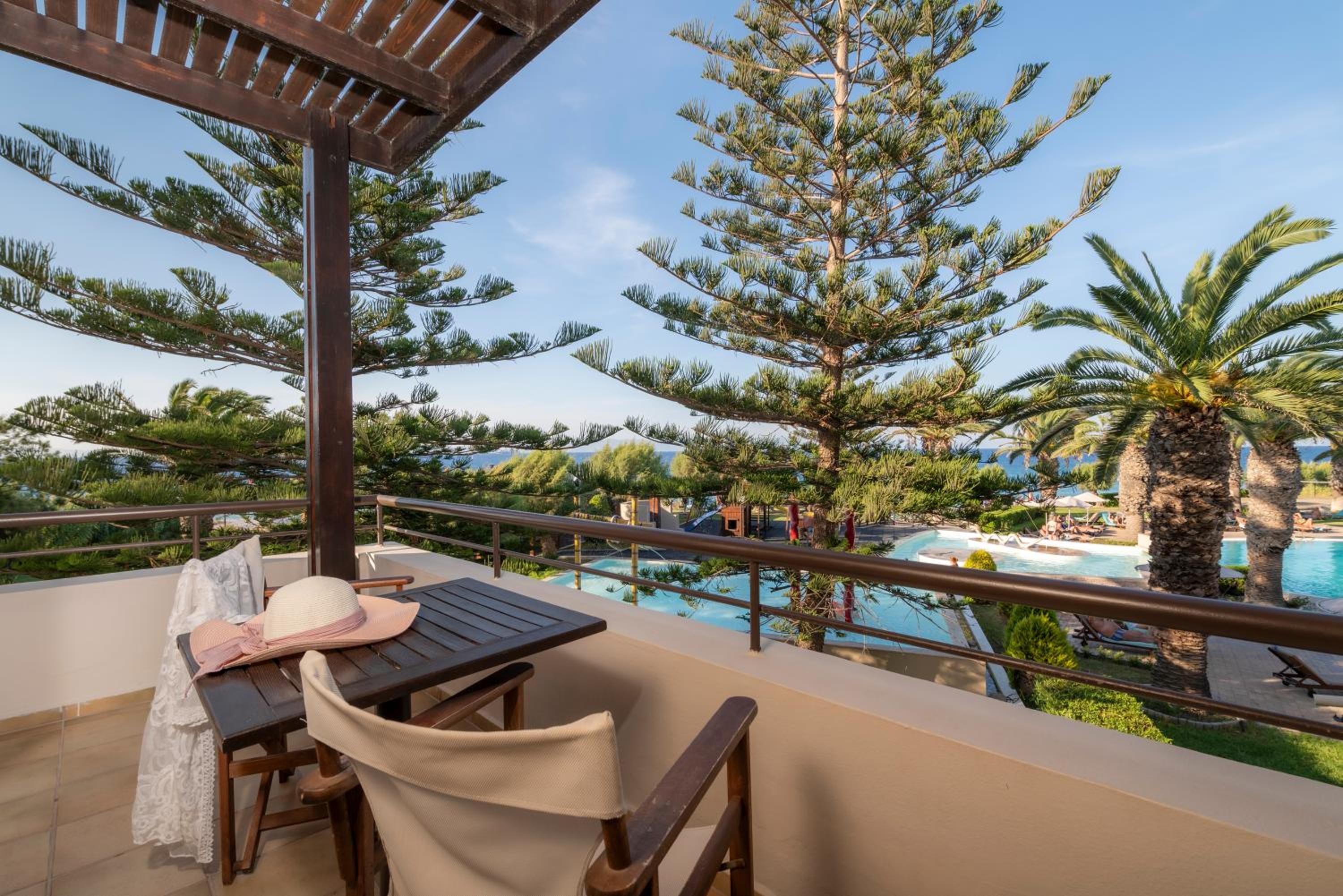 One-Bedroom Suite with Sea View