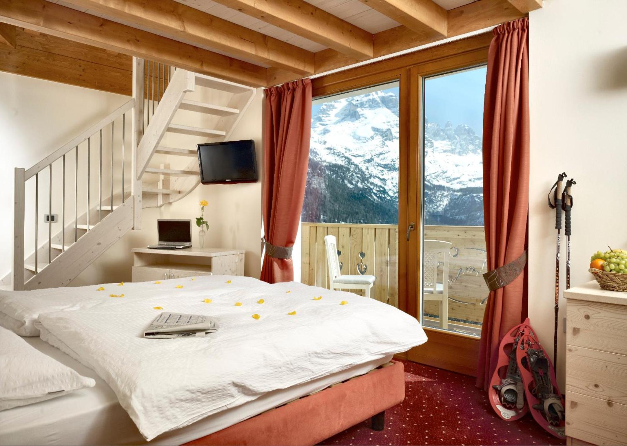 Junior Suite with Mountain View