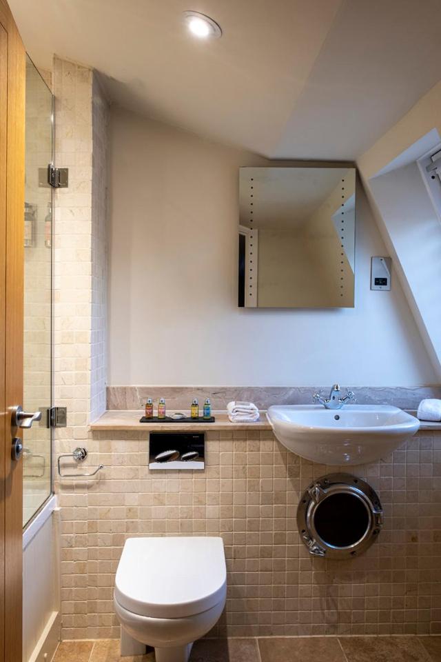 Superior Double Room - Photo 12