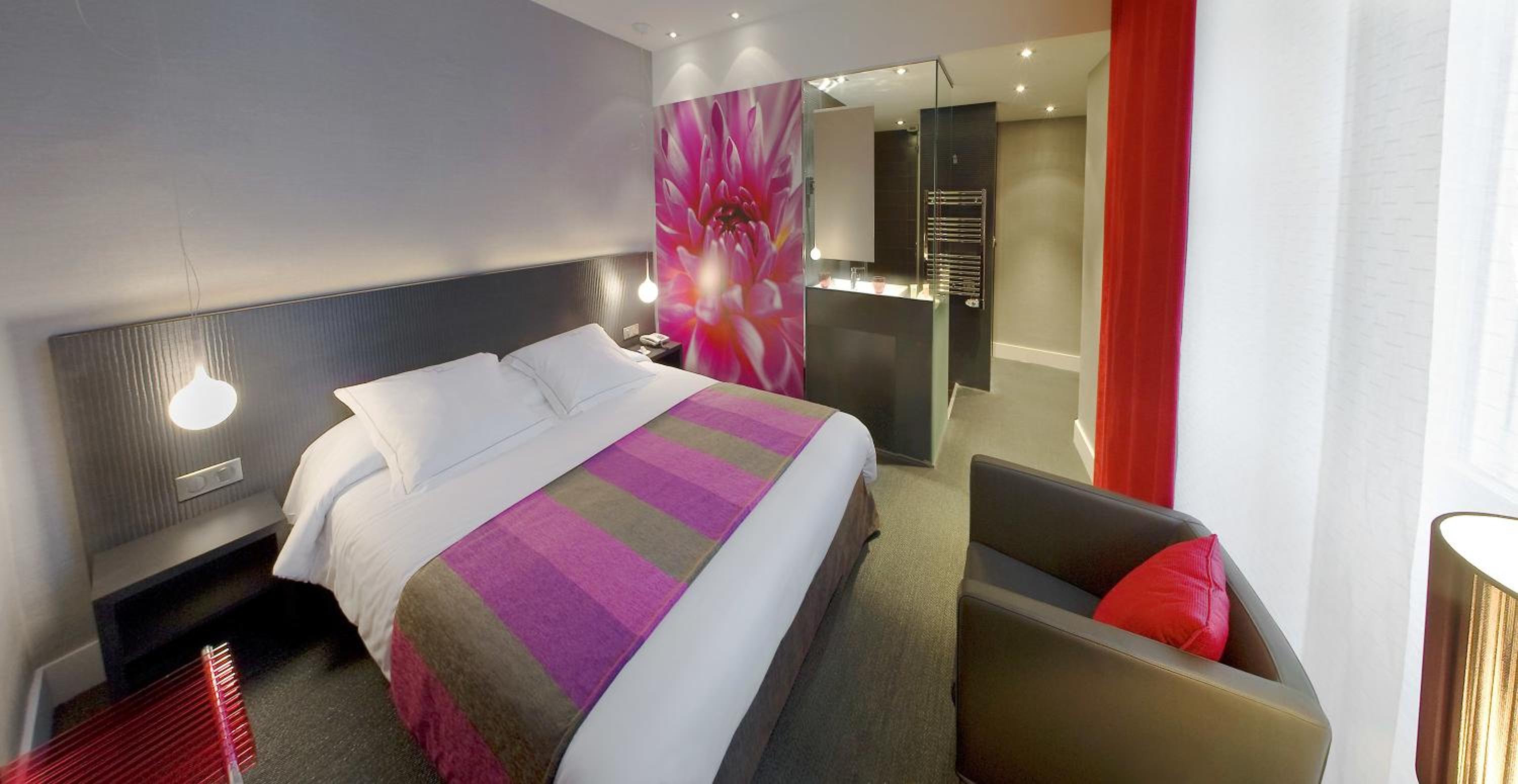 Initial Room photo 1