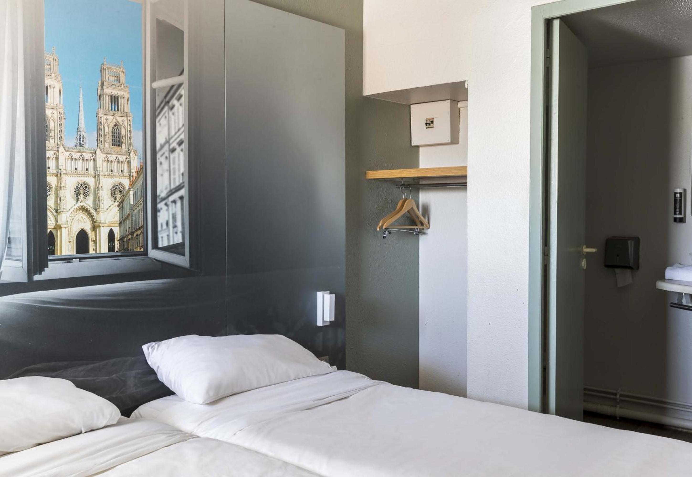 Twin Room - Photo 1