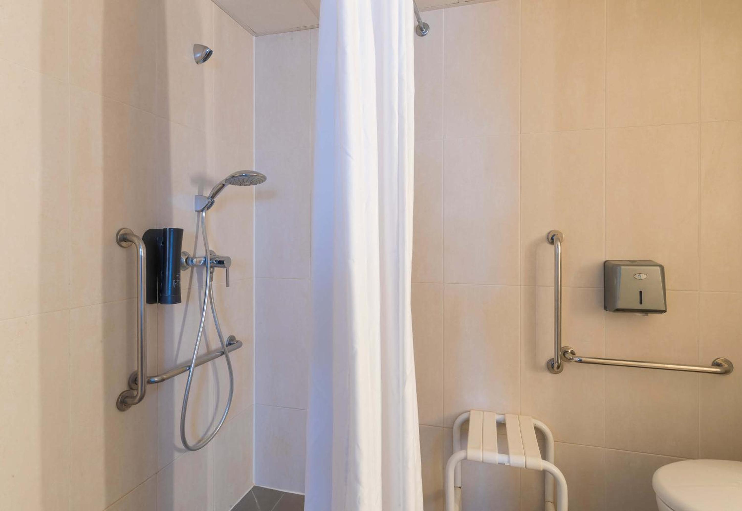Double Room - Disability Access - Photo 2