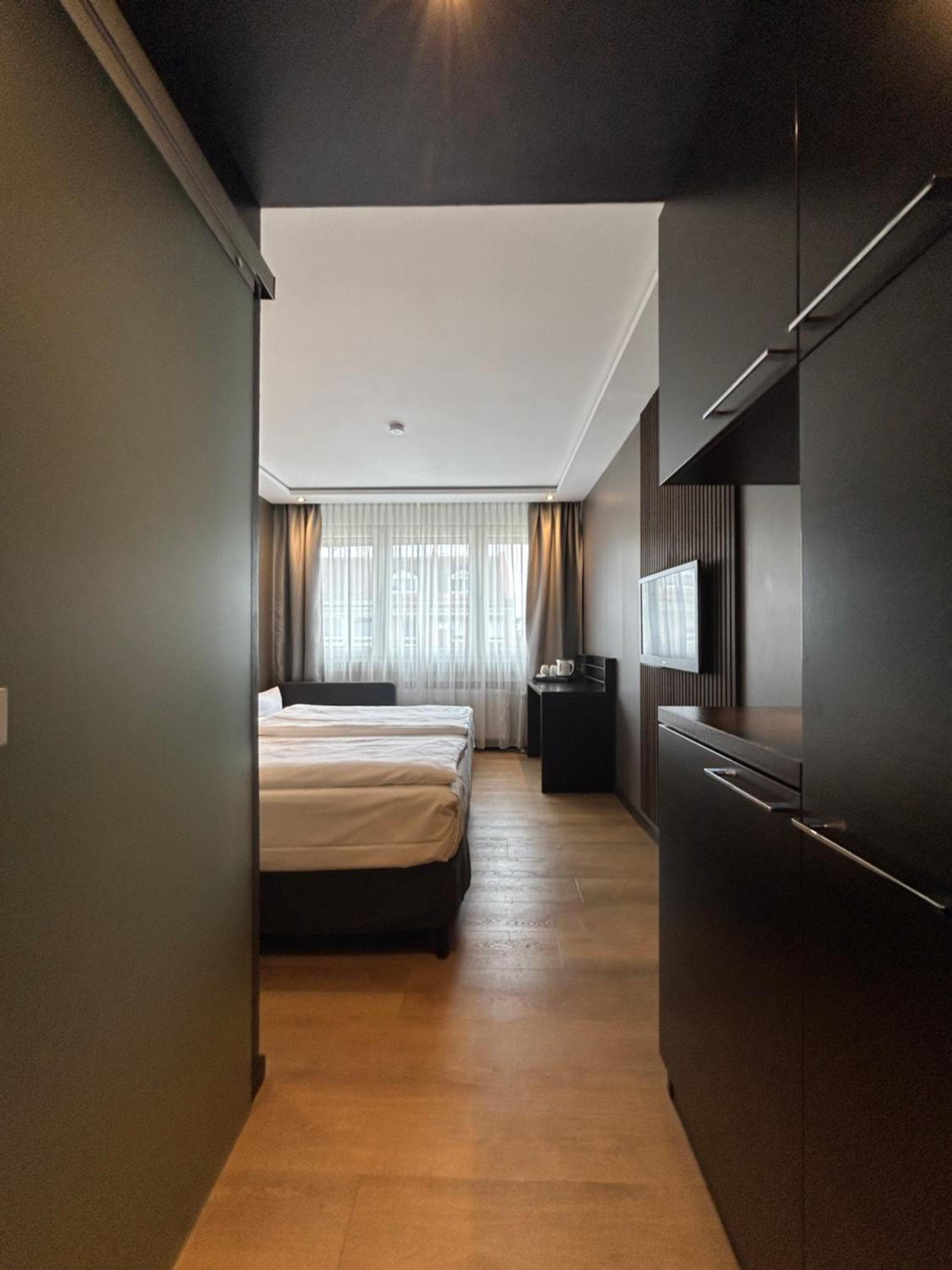 Triple Room - Photo 6