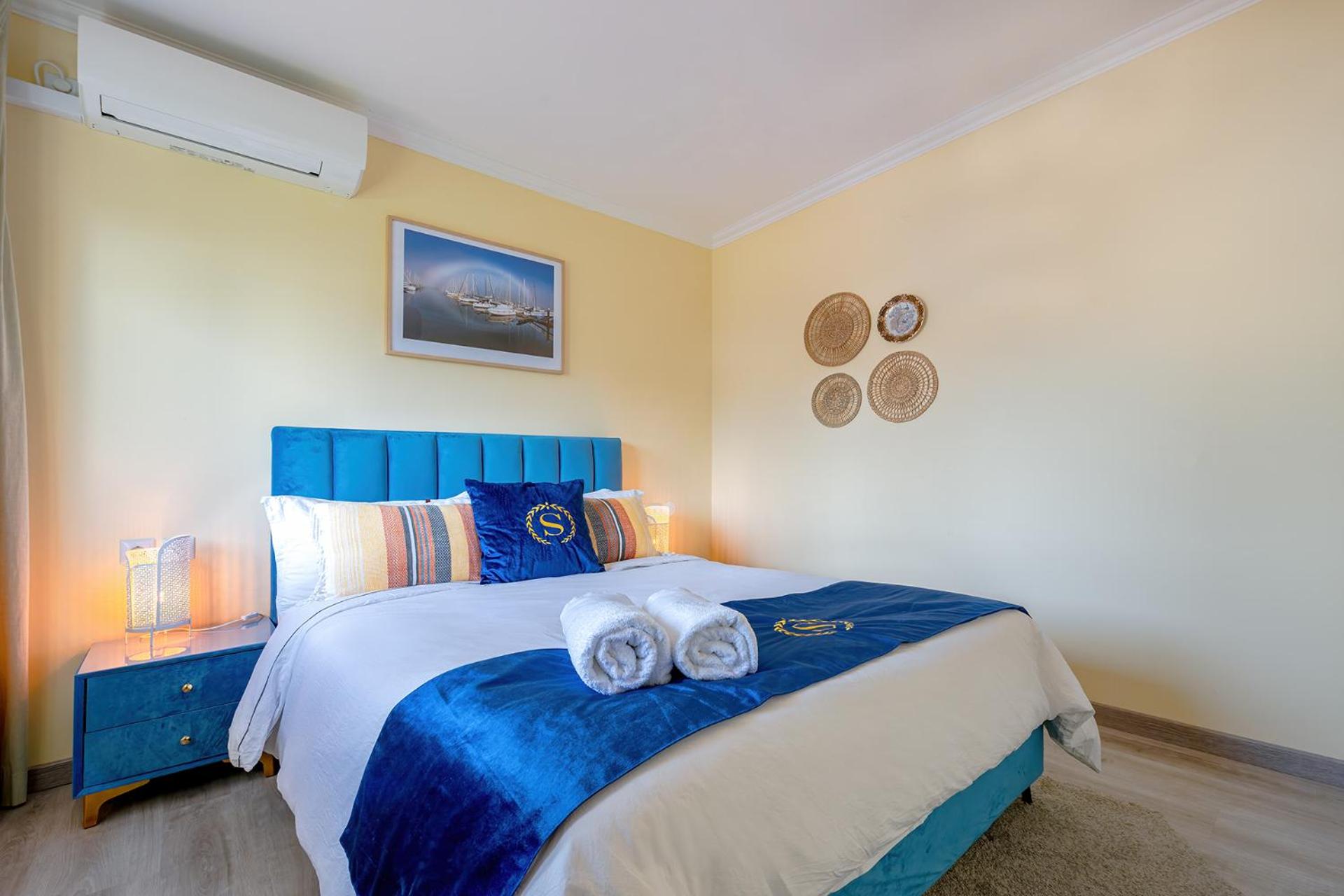Queen Room with Pool View photo 2